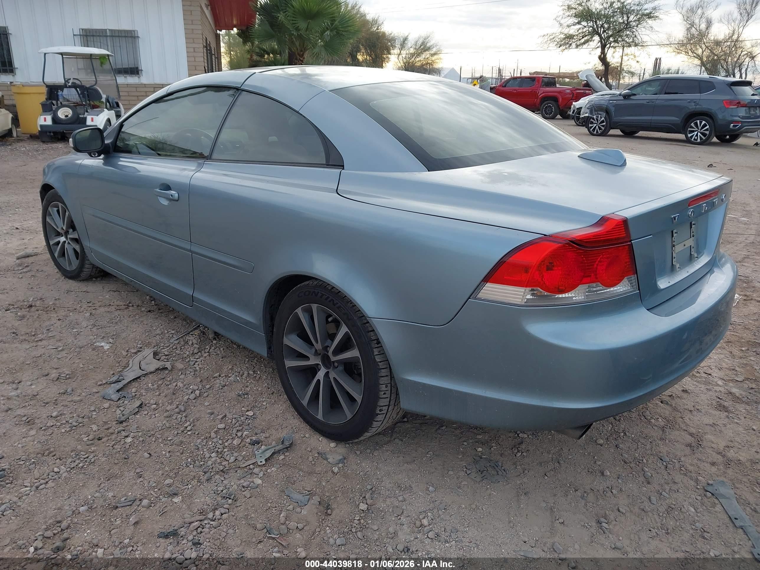 2010 Volvo C70 T5 Beige vin: YV1672MC0AJ094439