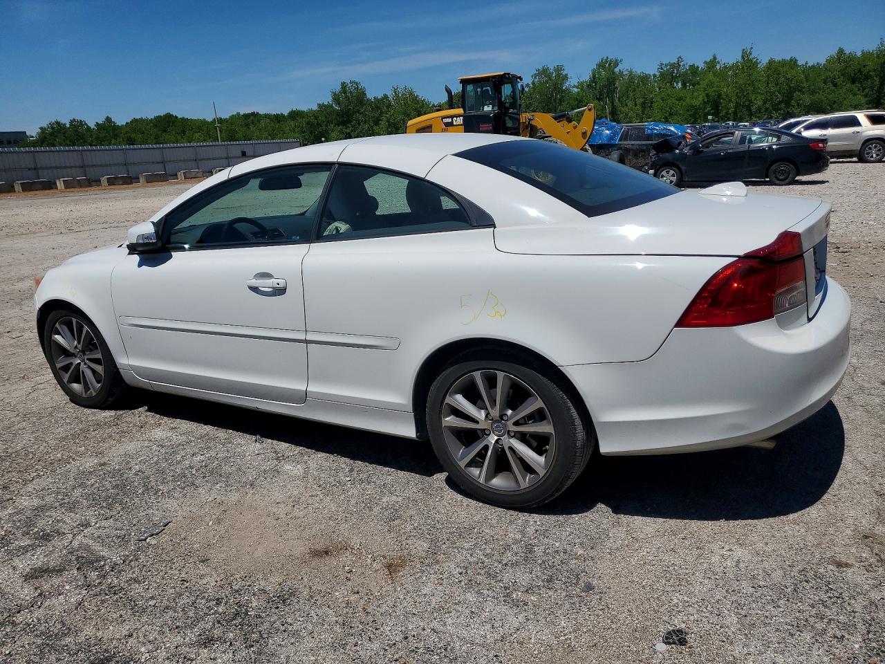 2011 Volvo C70 White vin: YV1672MC0BJ107076