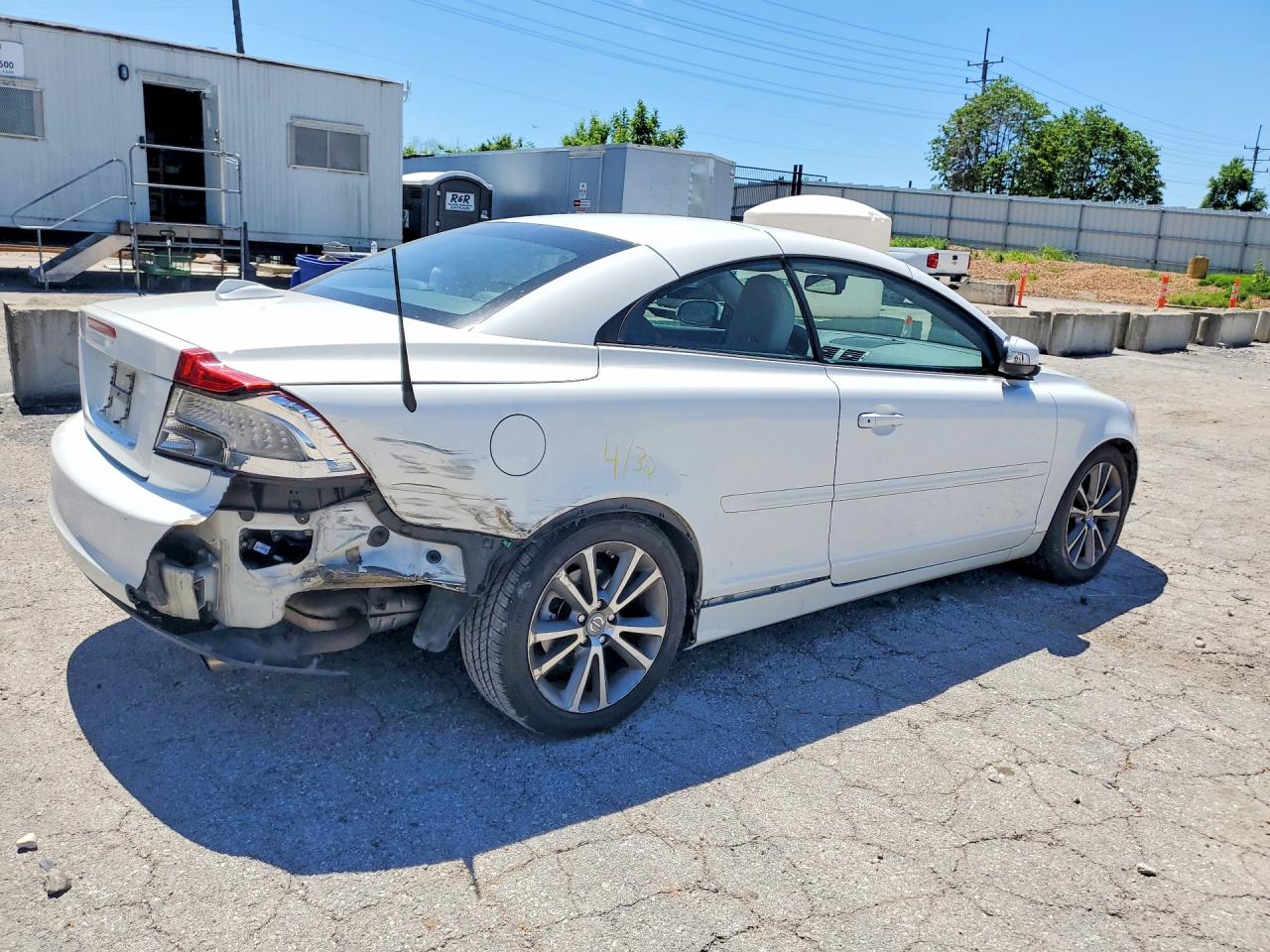2011 Volvo C70 White vin: YV1672MC0BJ107076