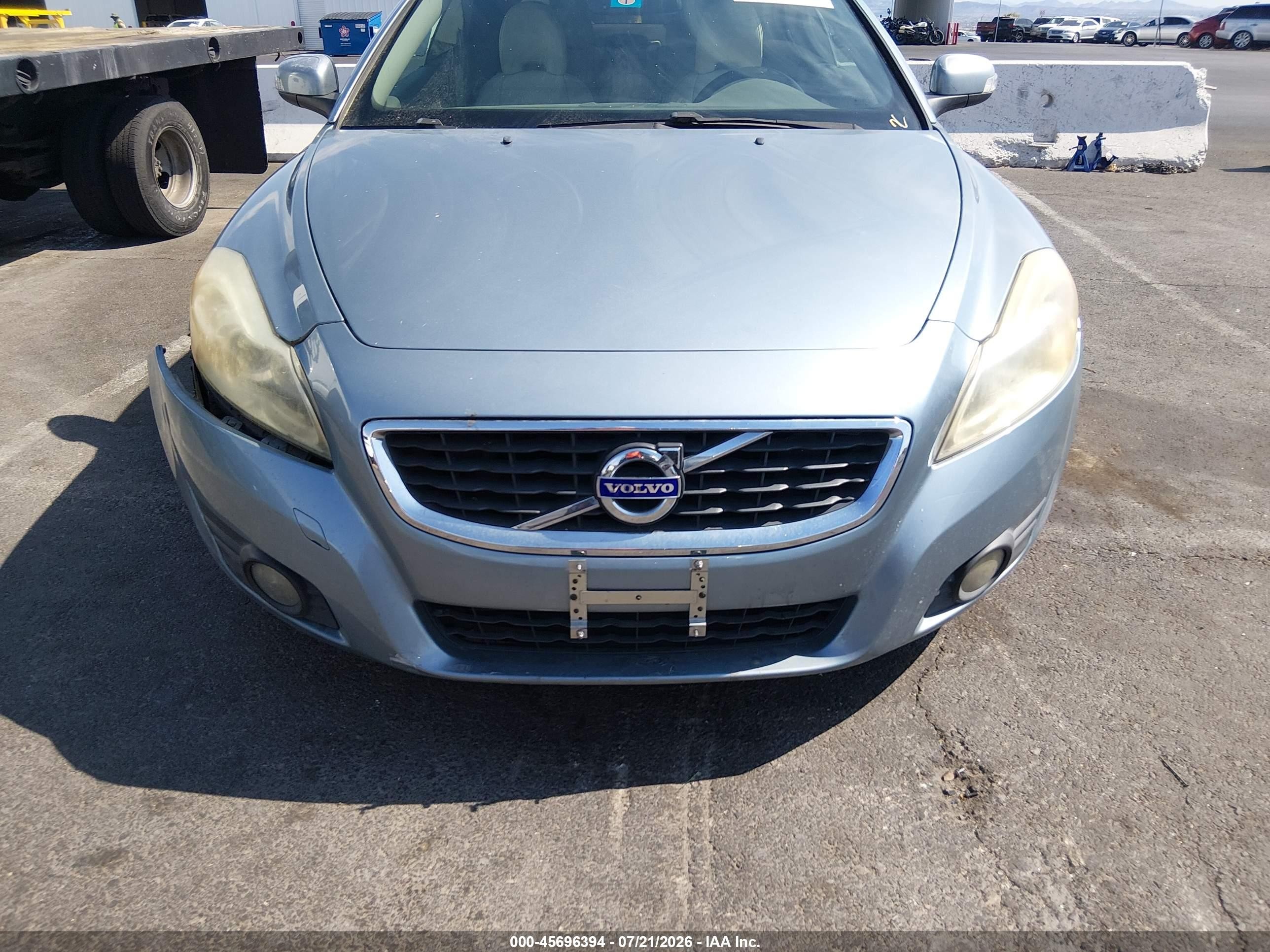 2011 Volvo C70 T5 (retail Only) Light Blue vin: YV1672MC0BJ107188