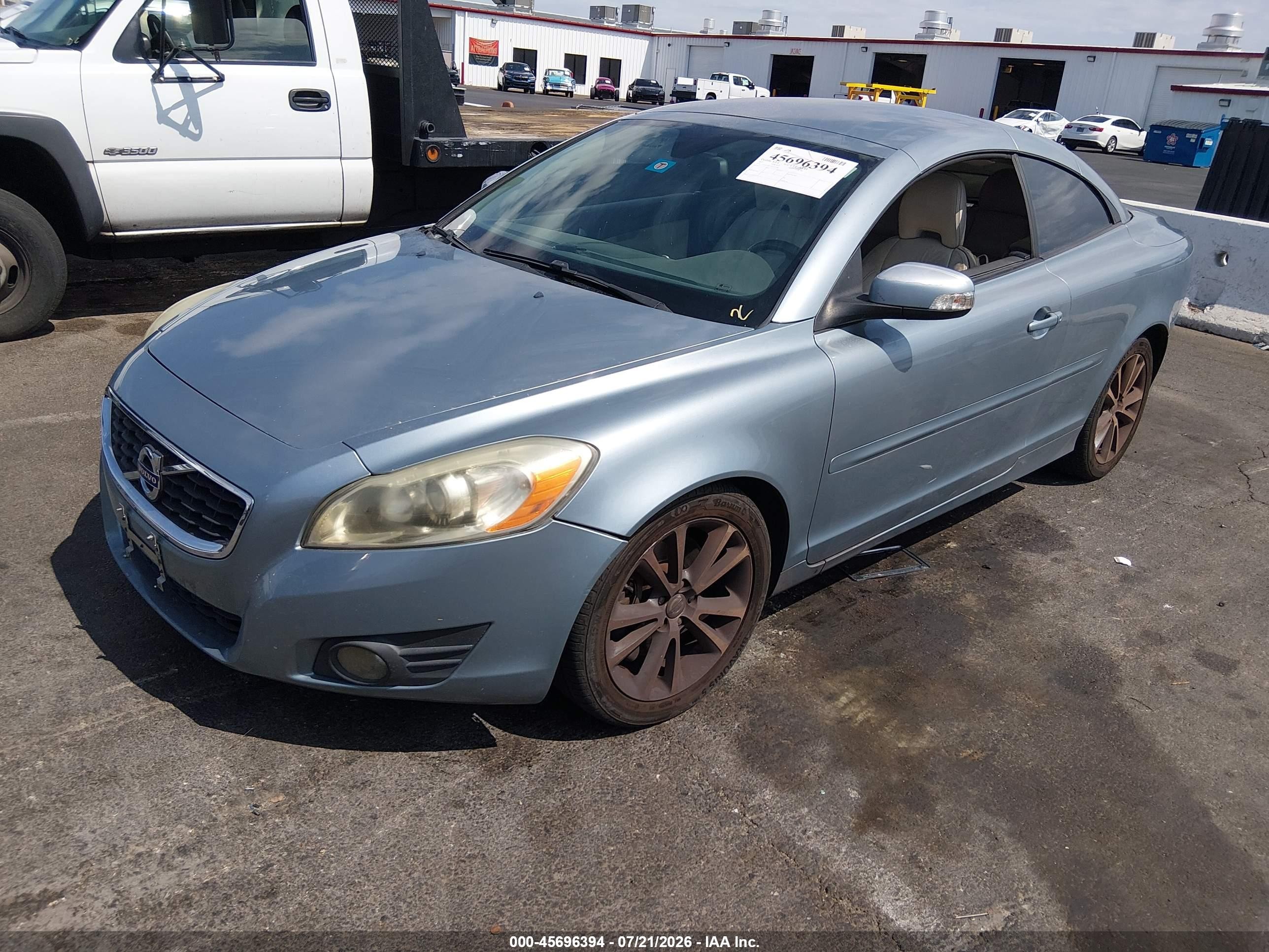 2011 Volvo C70 T5 (retail Only) Light Blue vin: YV1672MC0BJ107188