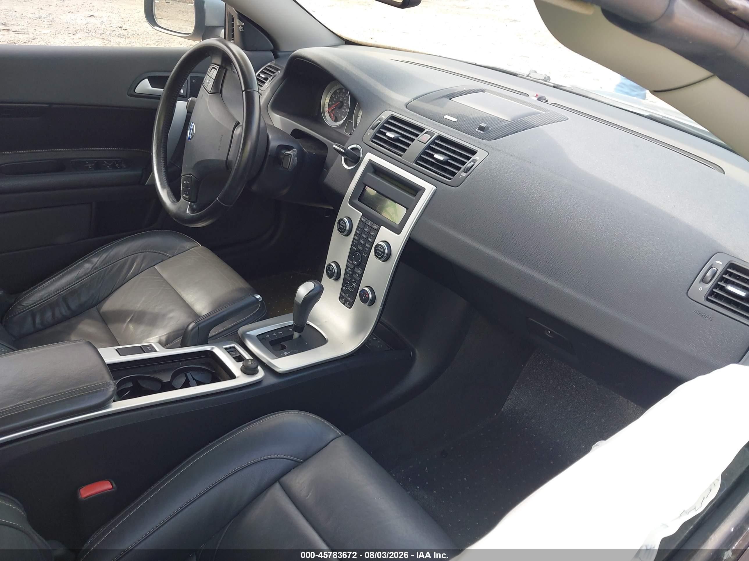 2011 Volvo C70 T5 (fleet Only)/t5 (retail Only) Light Blue vin: YV1672MC0BJ120569