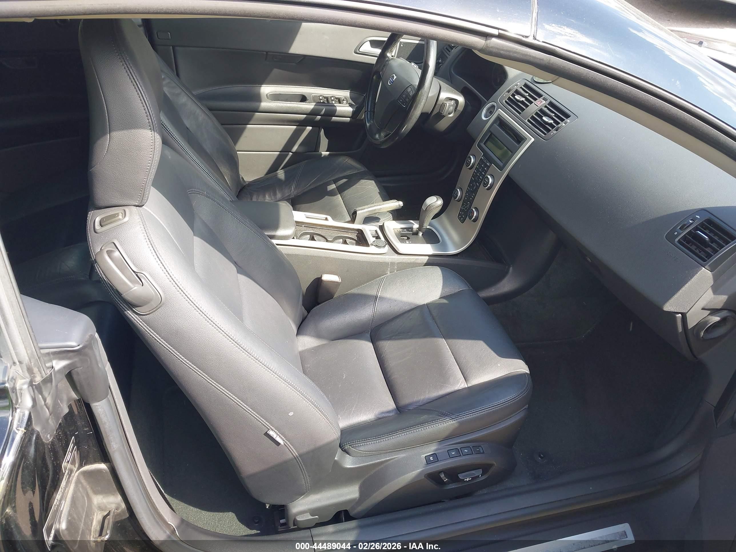 2010 Volvo C70 T5 Black vin: YV1672MC1AJ091856