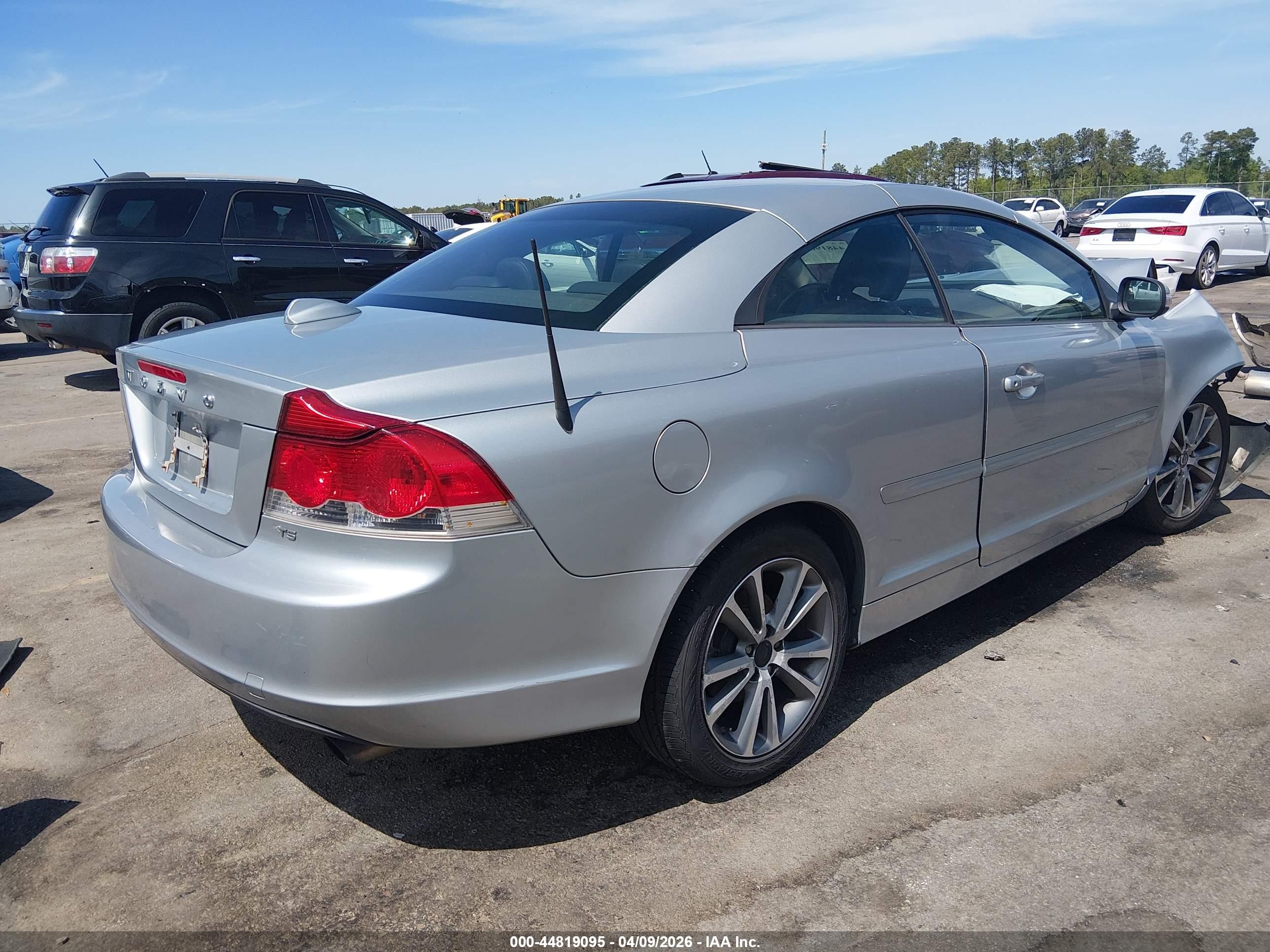 2010 Volvo C70 T5 Silver vin: YV1672MC1AJ092022