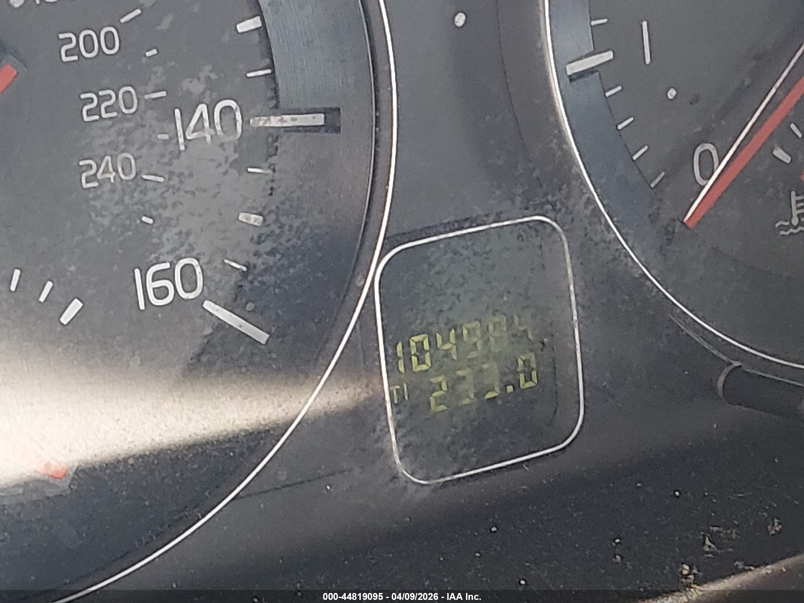 2010 Volvo C70 T5 Silver vin: YV1672MC1AJ092022