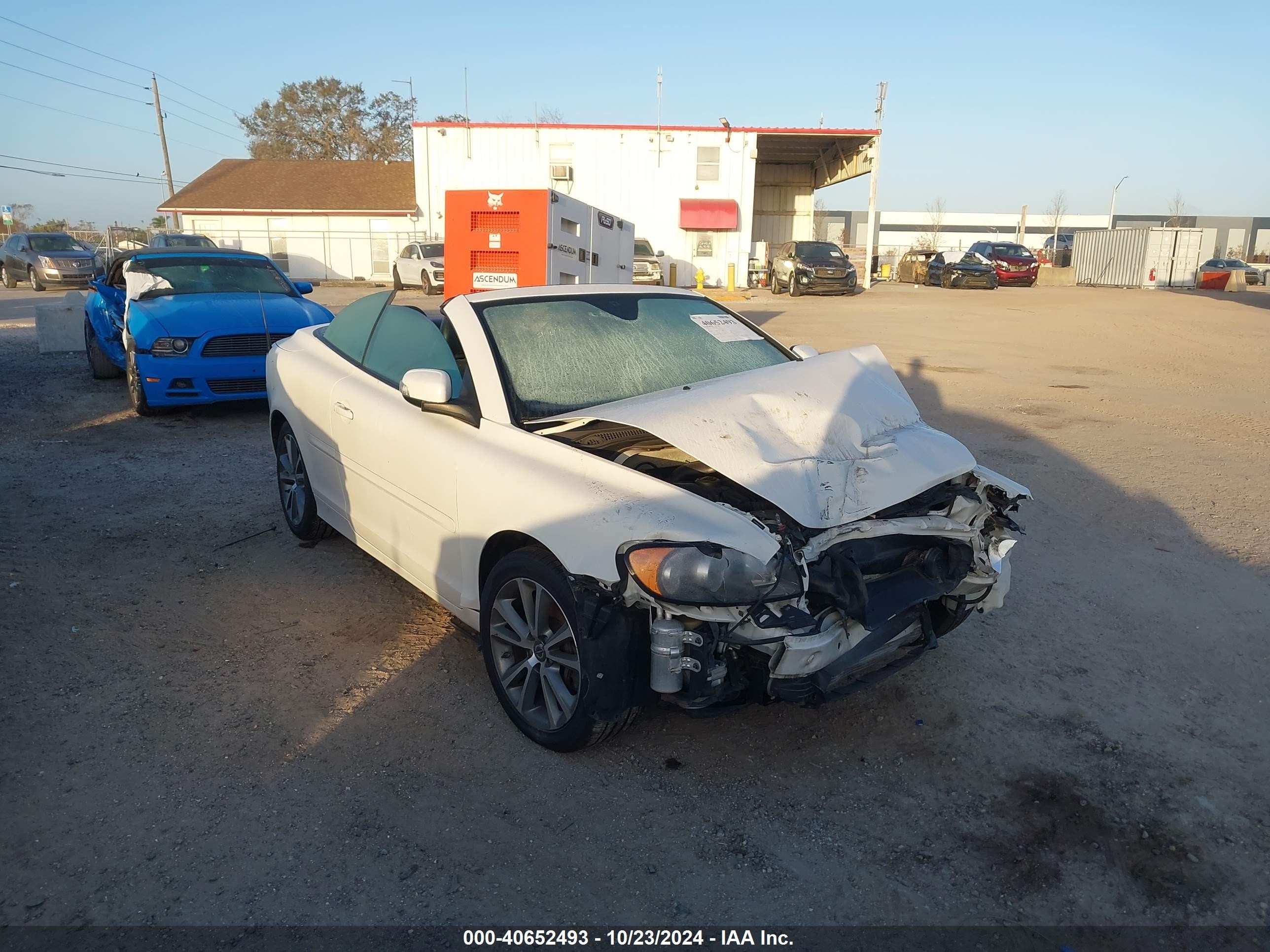 2010 Volvo C70 T5 White vin: YV1672MC1AJ094255