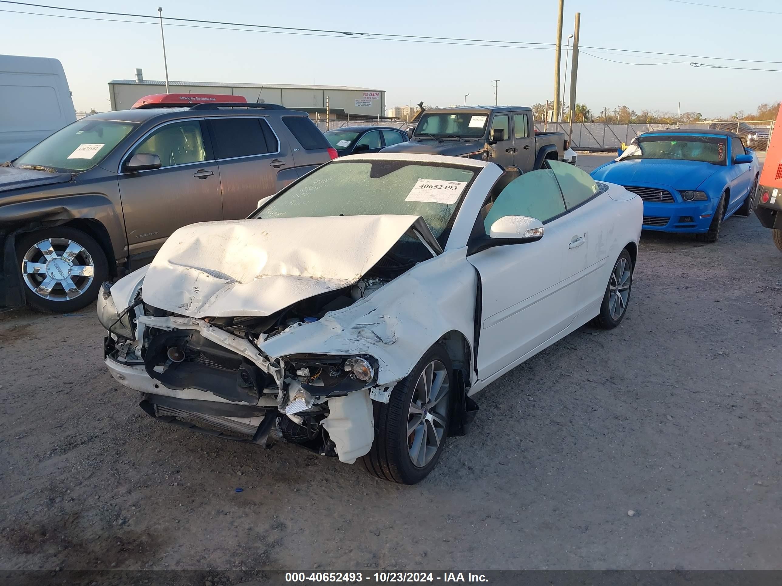 2010 Volvo C70 T5 White vin: YV1672MC1AJ094255