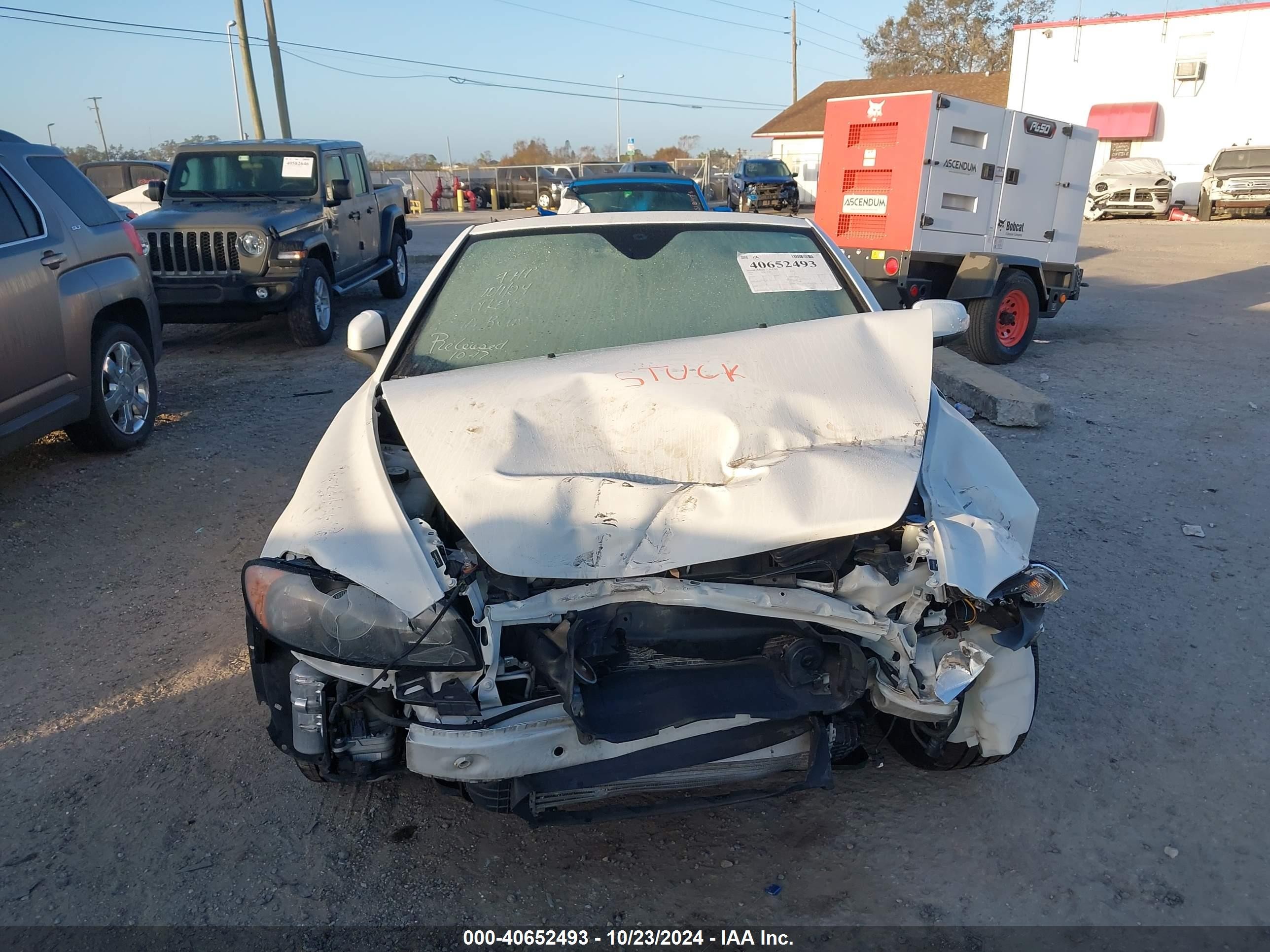 2010 Volvo C70 T5 White vin: YV1672MC1AJ094255