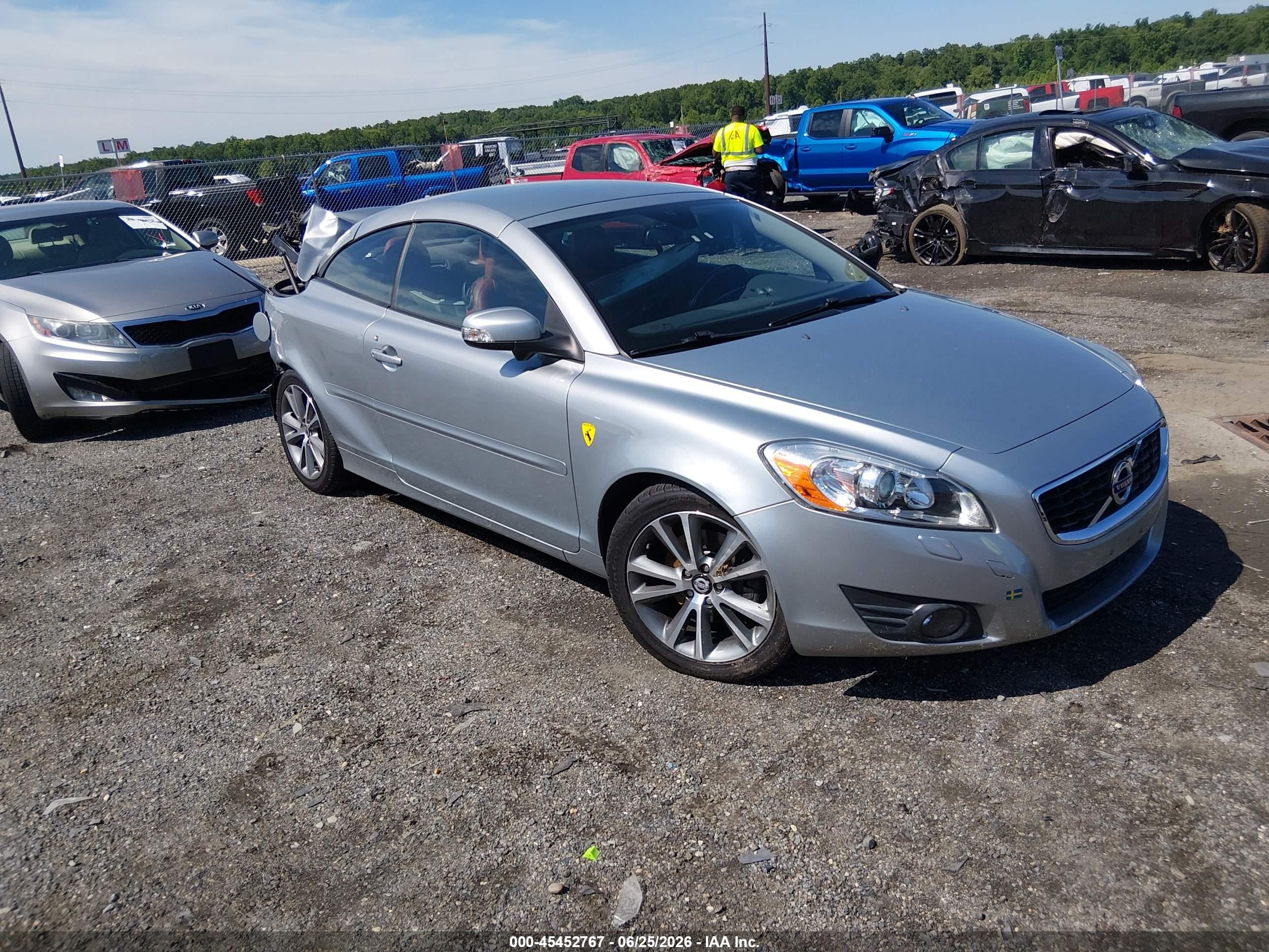 2011 Volvo C70 T5 (retail Only) Gray vin: YV1672MC1BJ110049