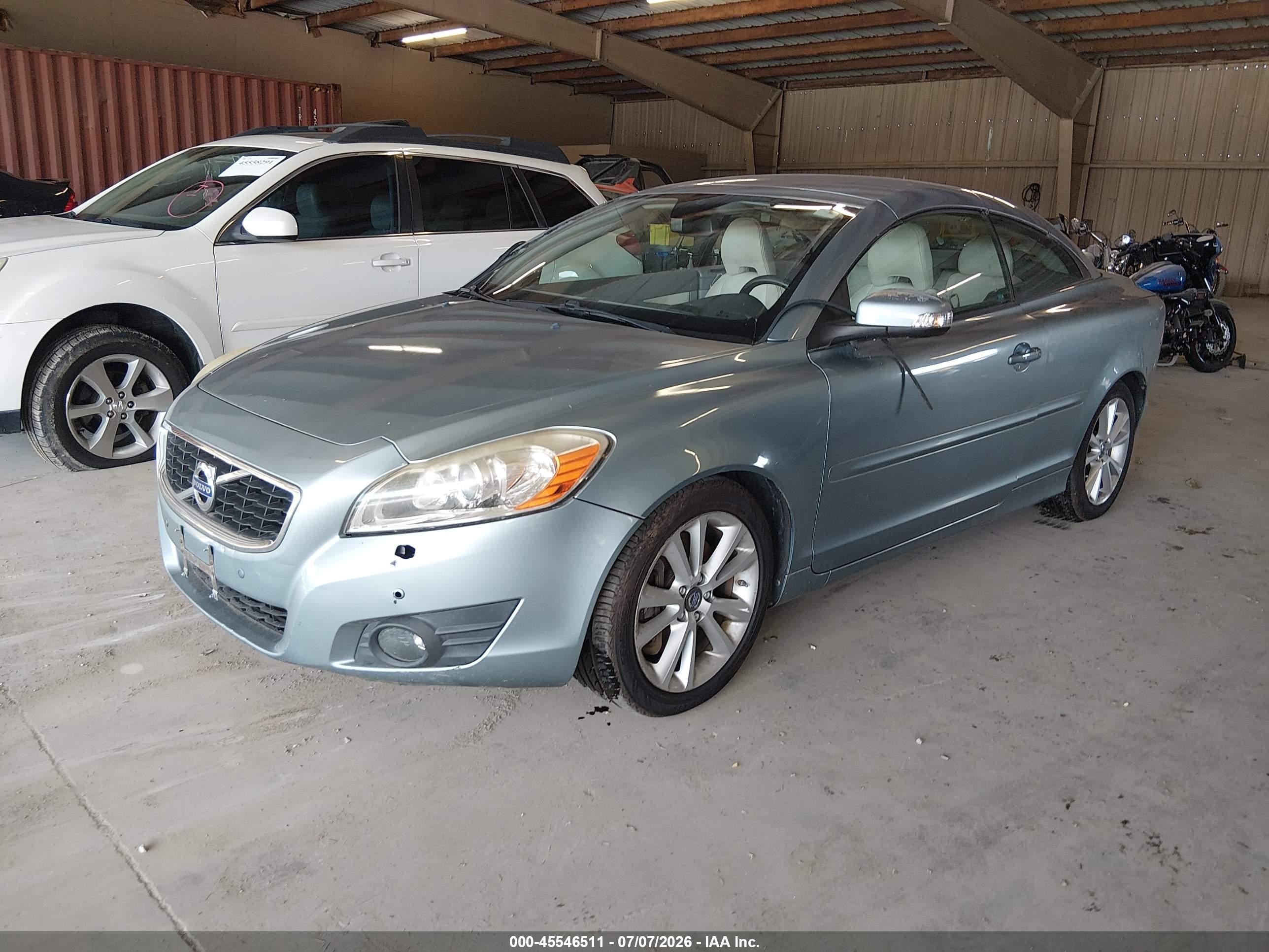 2011 Volvo C70 T5 (fleet Only)/t5 (retail Only) Light Blue vin: YV1672MC1BJ115266