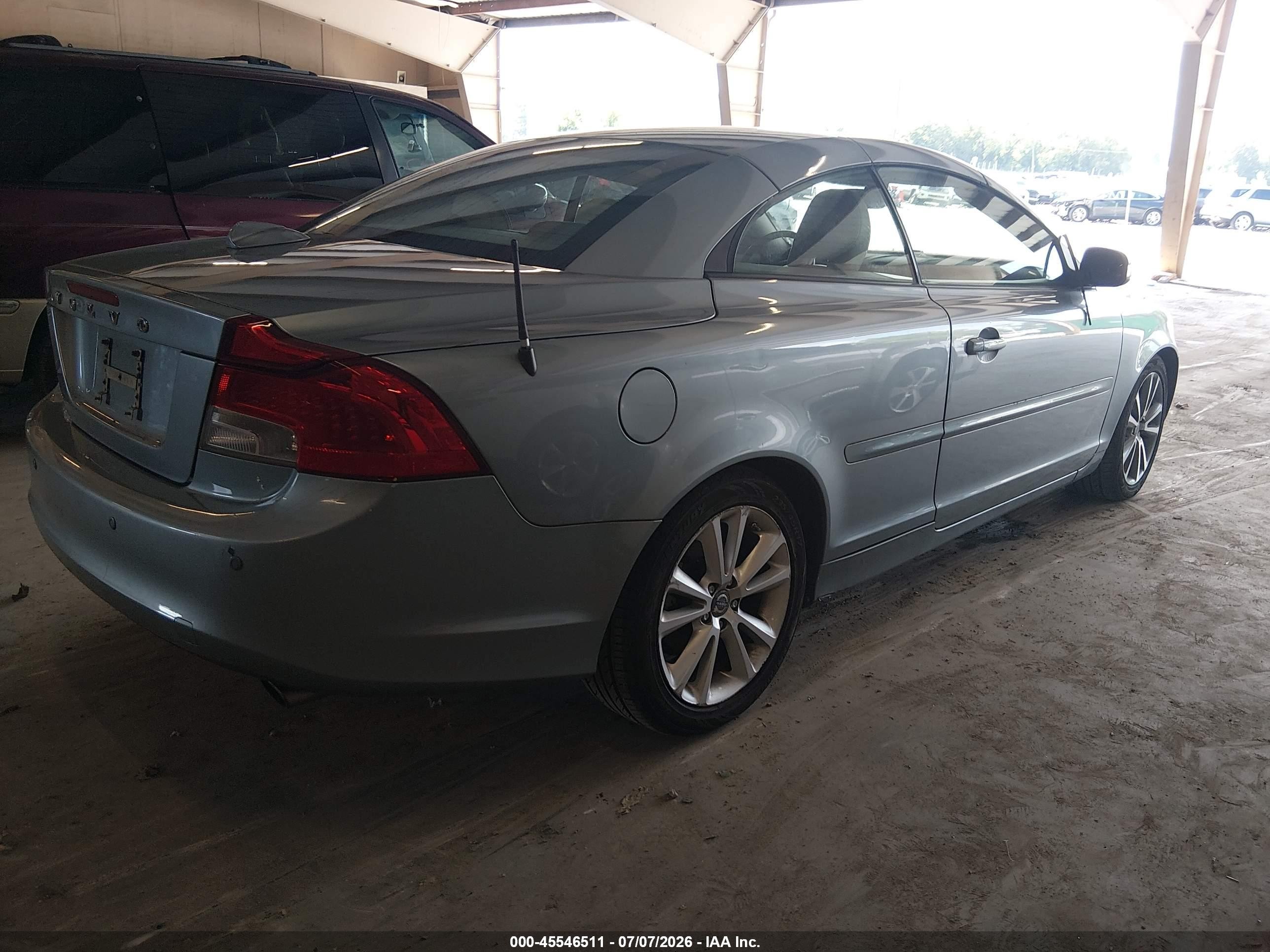 2011 Volvo C70 T5 (fleet Only)/t5 (retail Only) Light Blue vin: YV1672MC1BJ115266