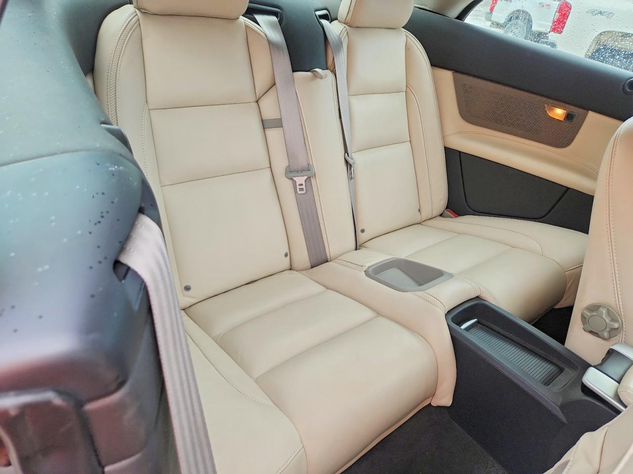 2012 Volvo C70 T5 Silver vin: YV1672MC1CJ125698