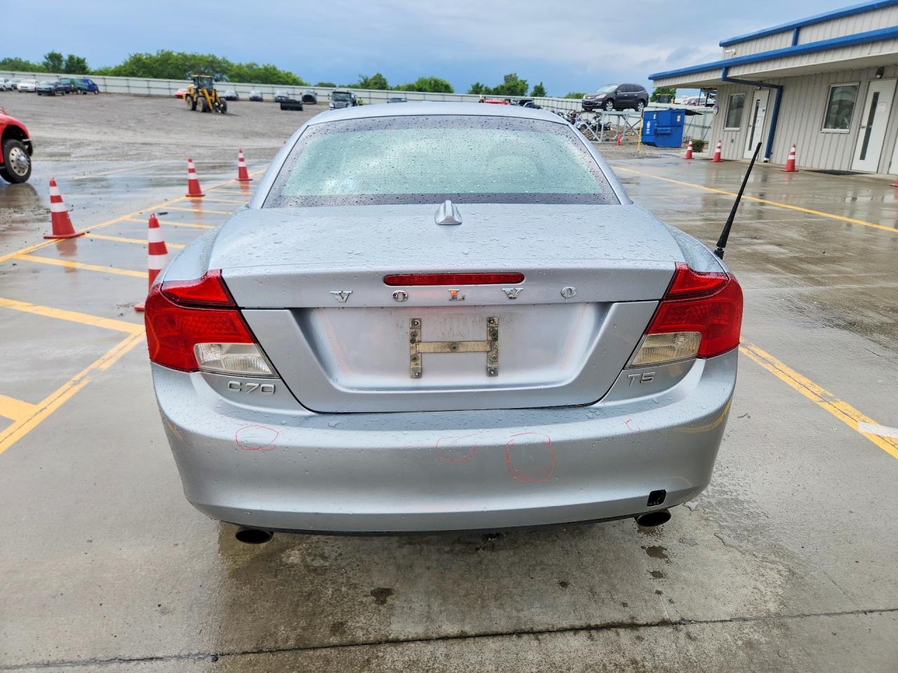 2012 Volvo C70 T5 Silver vin: YV1672MC1CJ125698
