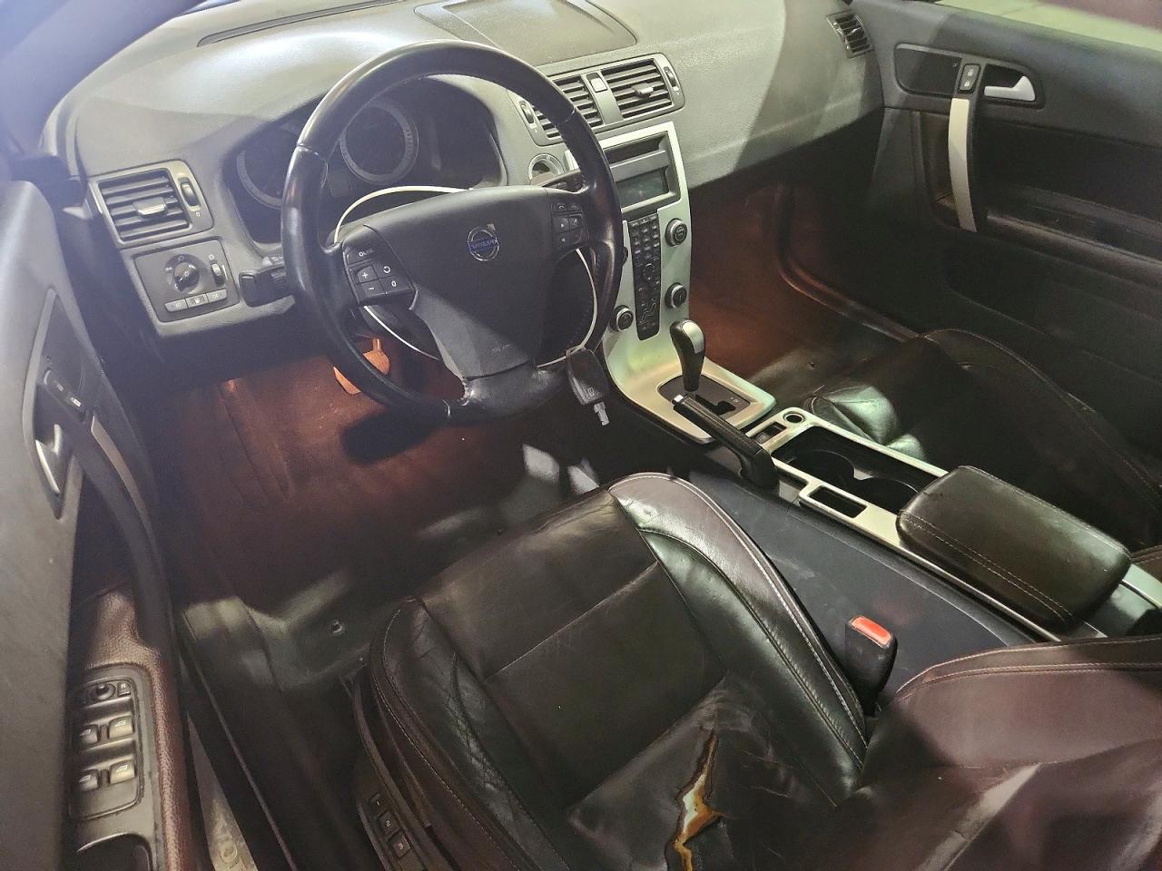2012 Volvo C70 T5 Silver vin: YV1672MC1CJ131789