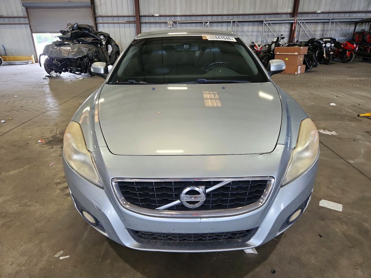 2012 Volvo C70 T5 Silver vin: YV1672MC1CJ131789