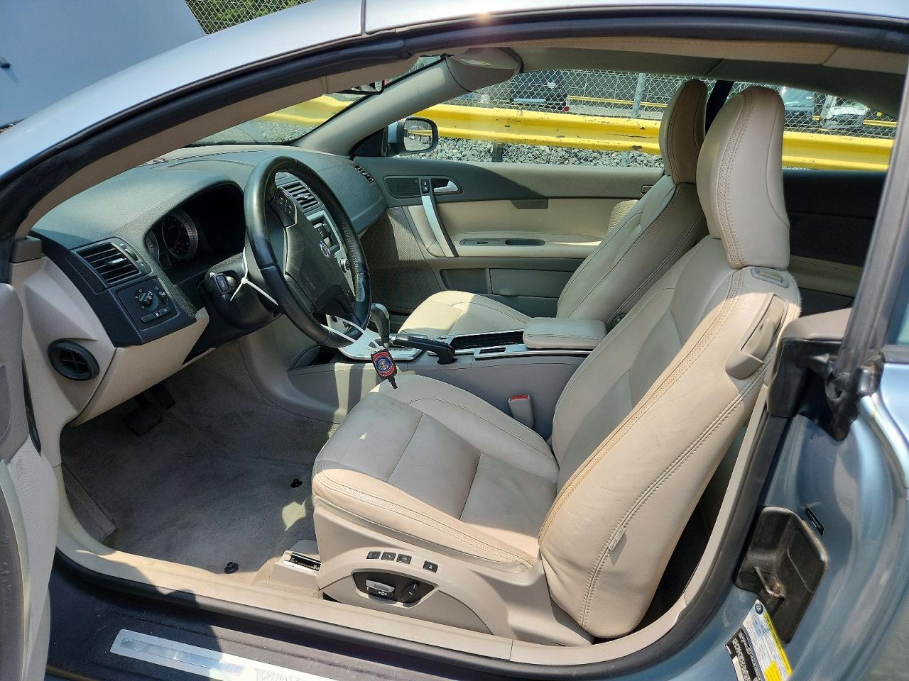 2013 Volvo C70 T5 Blue vin: YV1672MC1DJ138047