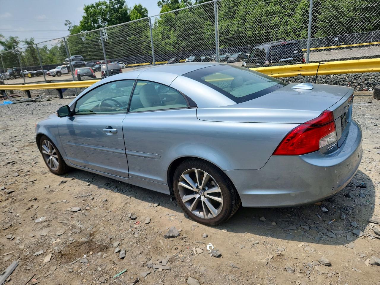 2013 Volvo C70 T5 Blue vin: YV1672MC1DJ138047