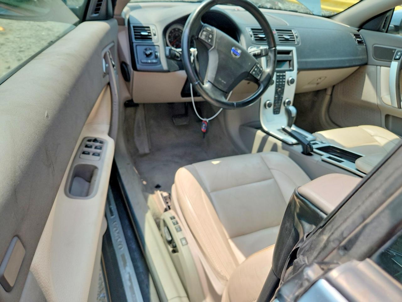 2013 Volvo C70 T5 Blue vin: YV1672MC1DJ138047