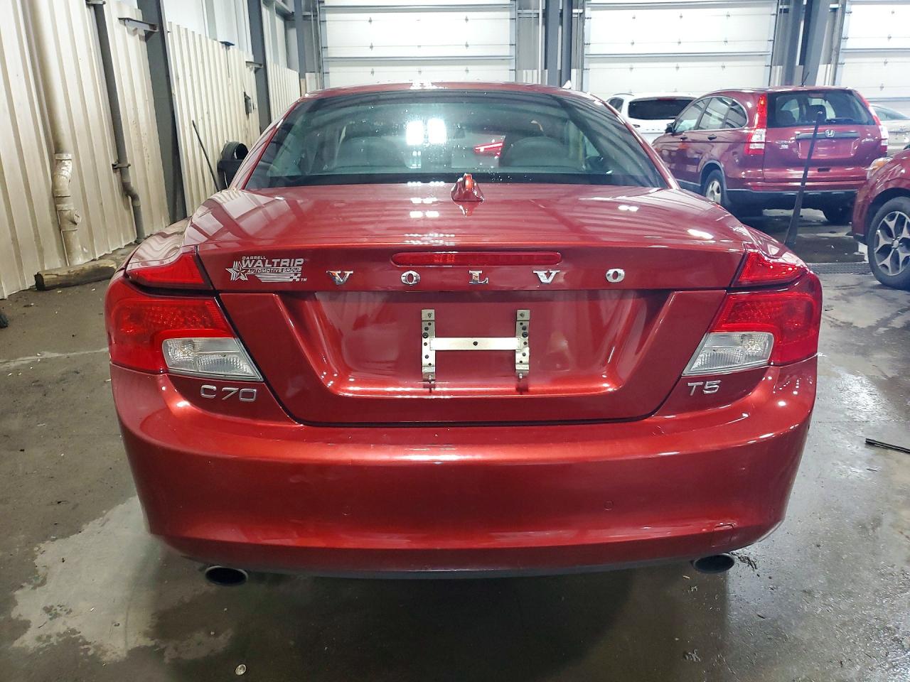 2013 Volvo C70 T5 Maroon vin: YV1672MC1DJ138209