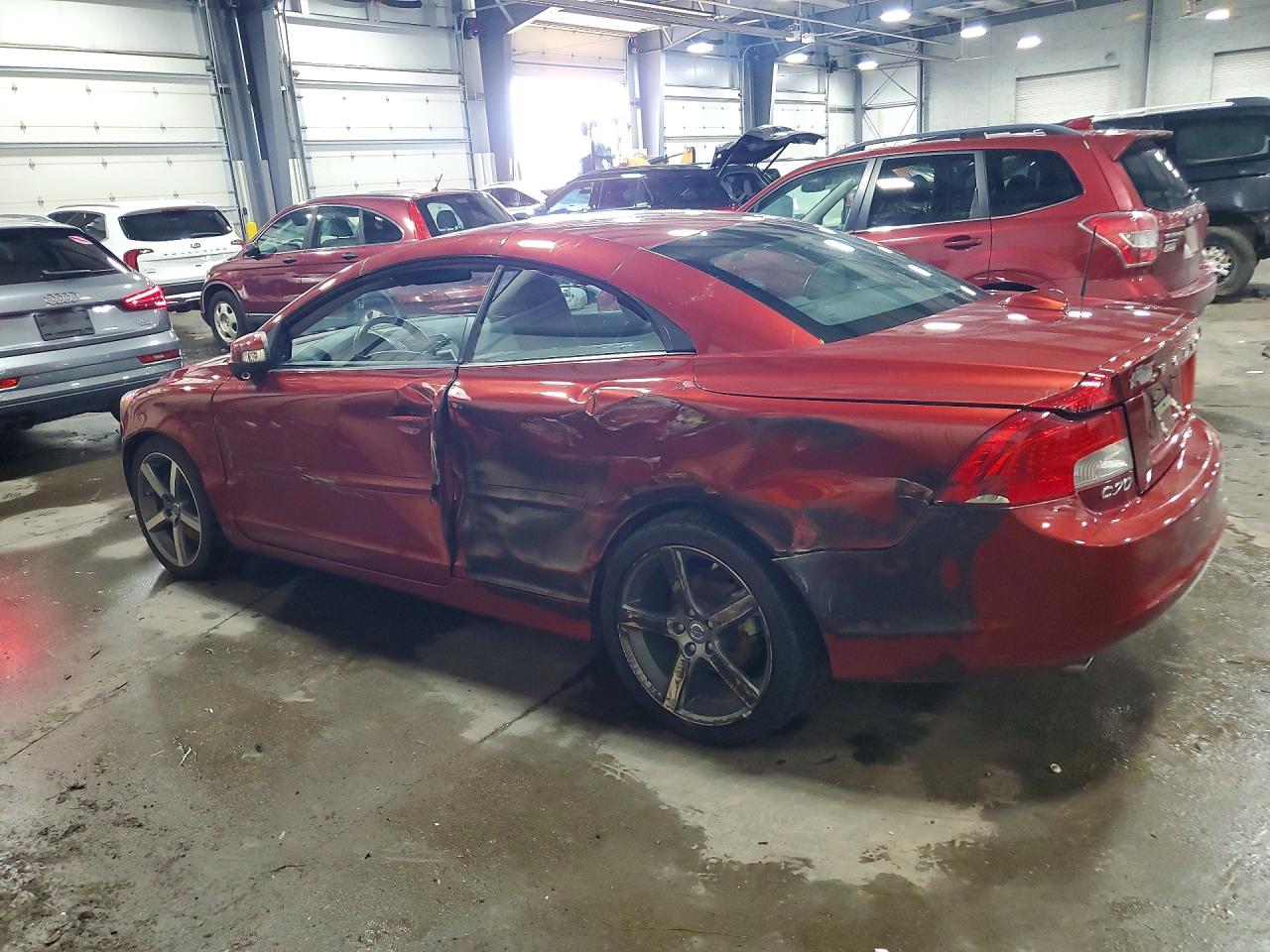 2013 Volvo C70 T5 Maroon vin: YV1672MC1DJ138209