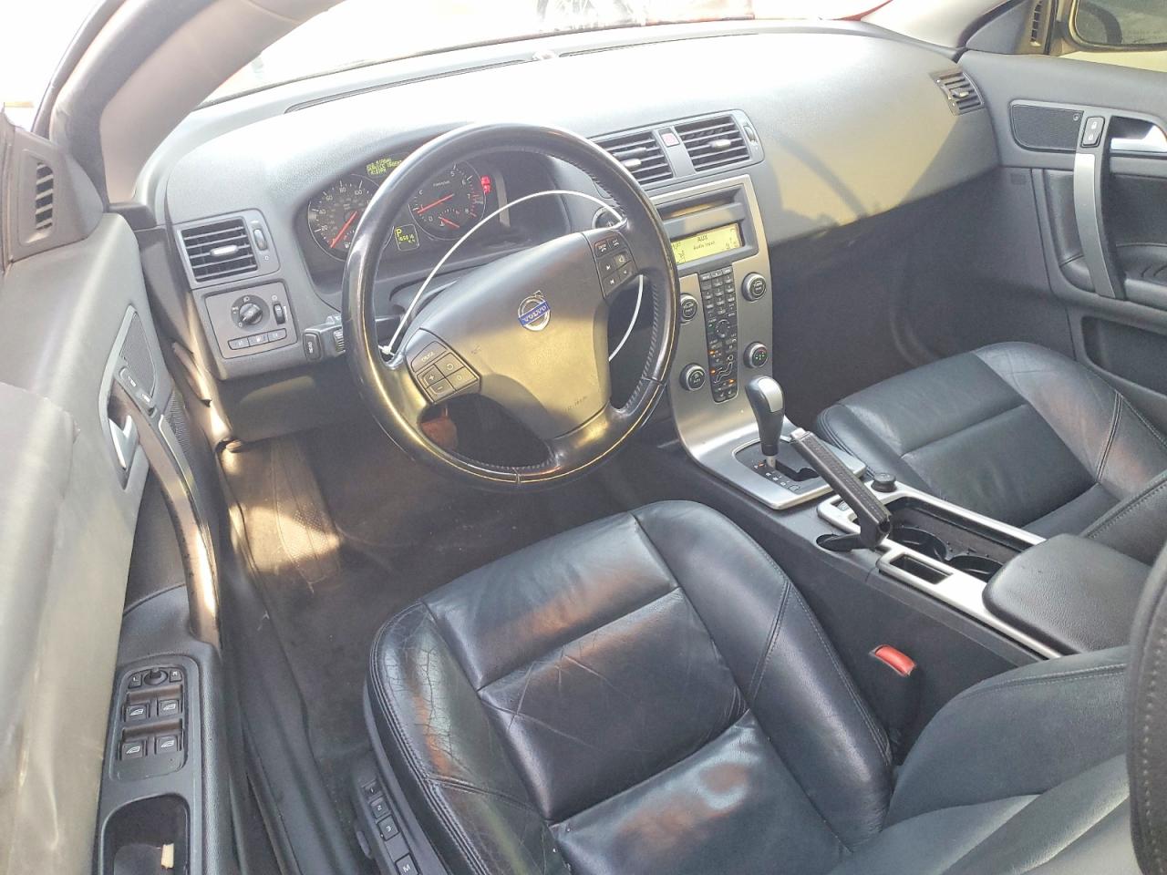 2010 Volvo C70 T5 Silver vin: YV1672MC2AJ091252
