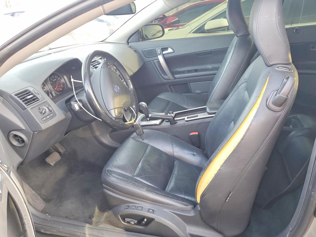 2010 Volvo C70 T5 Silver vin: YV1672MC2AJ091252