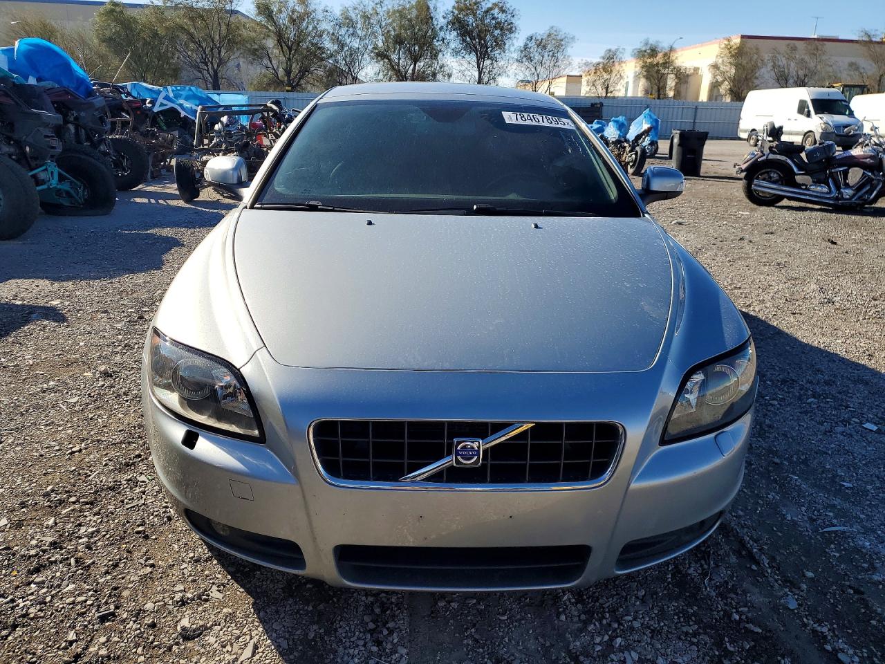 2010 Volvo C70 T5 Silver vin: YV1672MC2AJ091252