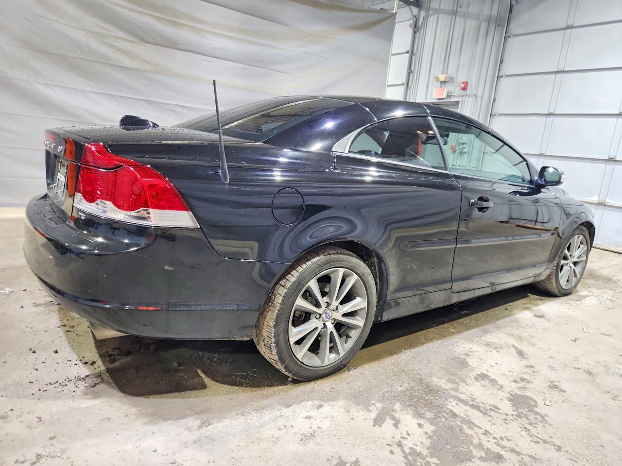 2010 Volvo C70 T5 Black vin: YV1672MC2AJ093017