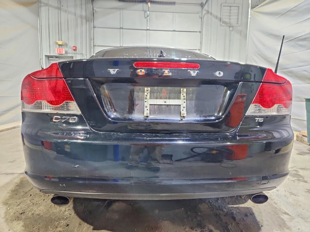 2010 Volvo C70 T5 Black vin: YV1672MC2AJ093017