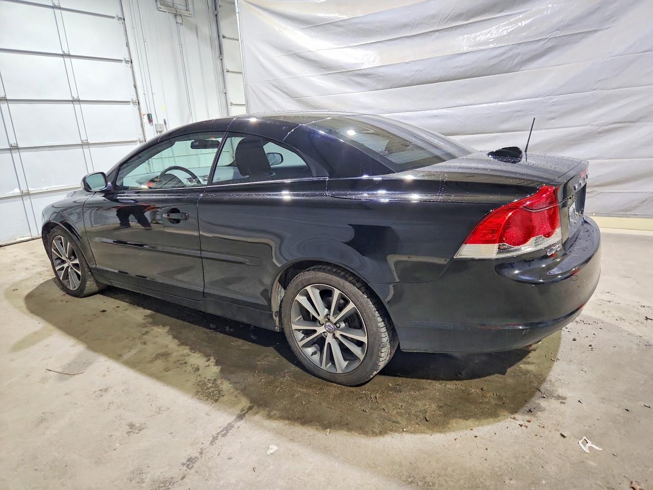 2010 Volvo C70 T5 Black vin: YV1672MC2AJ093017