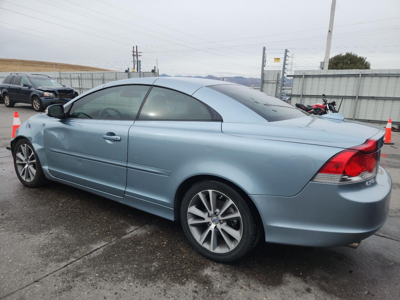 2010 Volvo C70 T5 Blue vin: YV1672MC2AJ093650