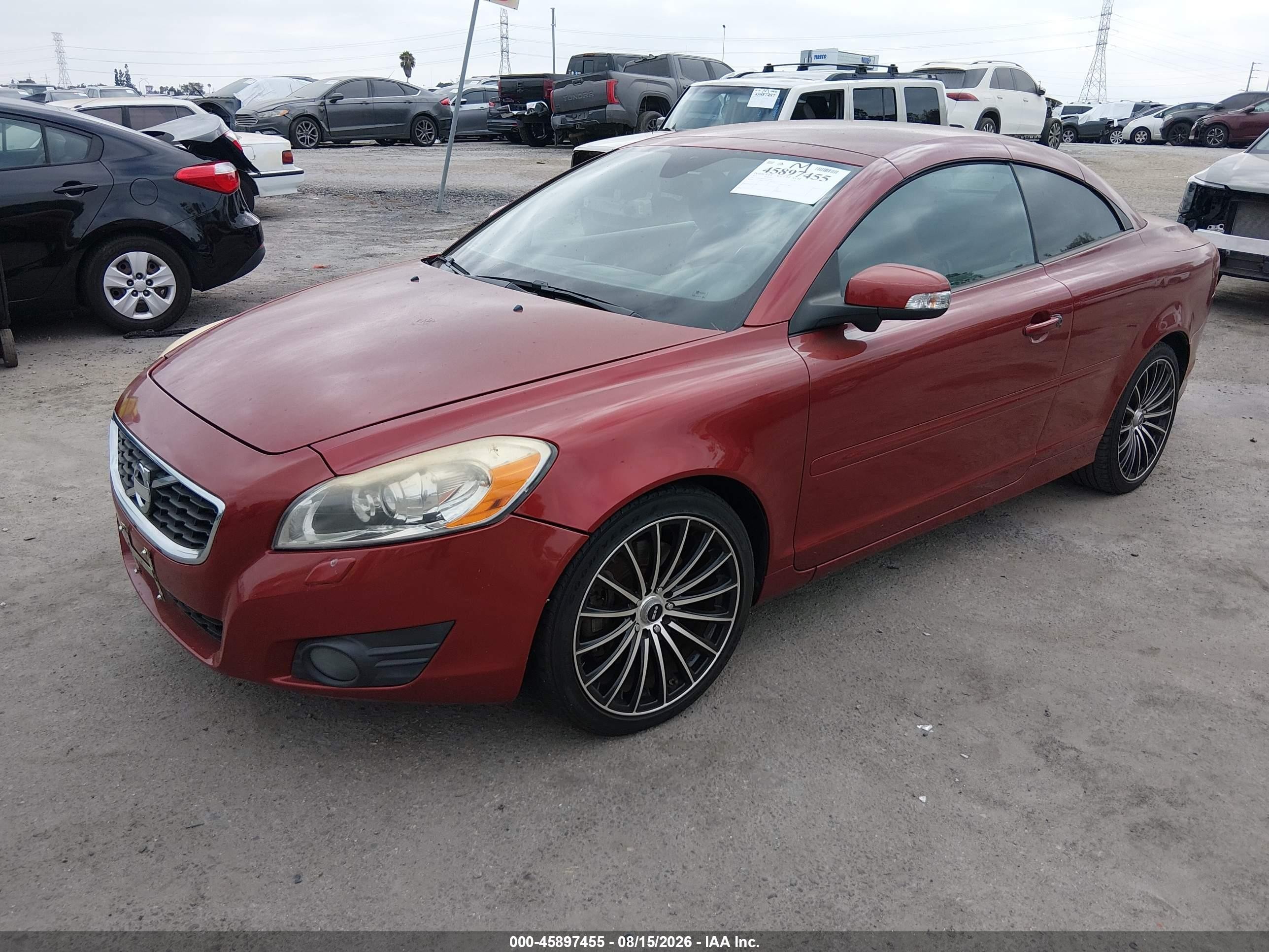2011 Volvo C70 T5 (retail Only) Red vin: YV1672MC2BJ116250