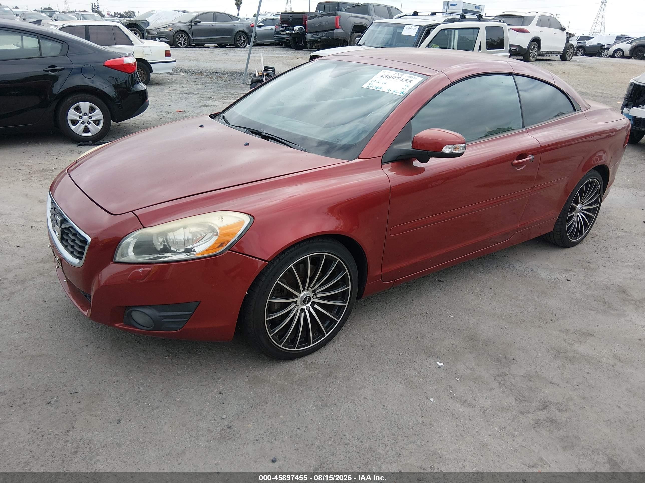 2011 Volvo C70 T5 (retail Only) Red vin: YV1672MC2BJ116250