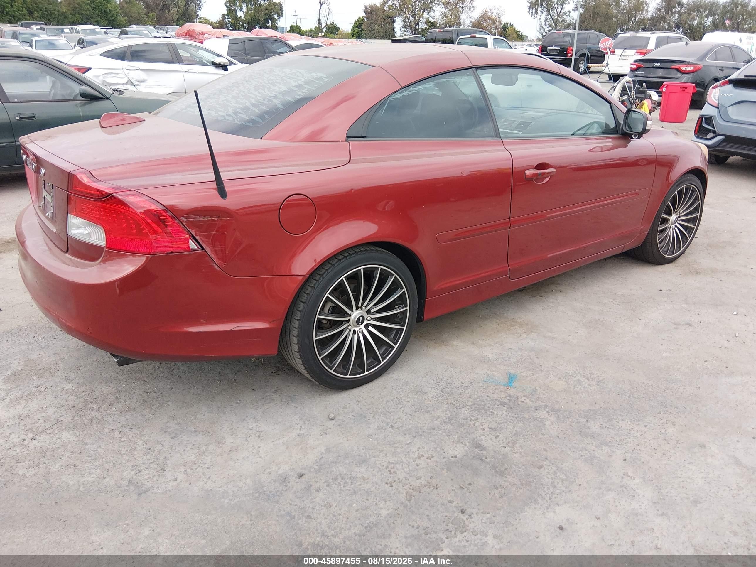 2011 Volvo C70 T5 (retail Only) Red vin: YV1672MC2BJ116250
