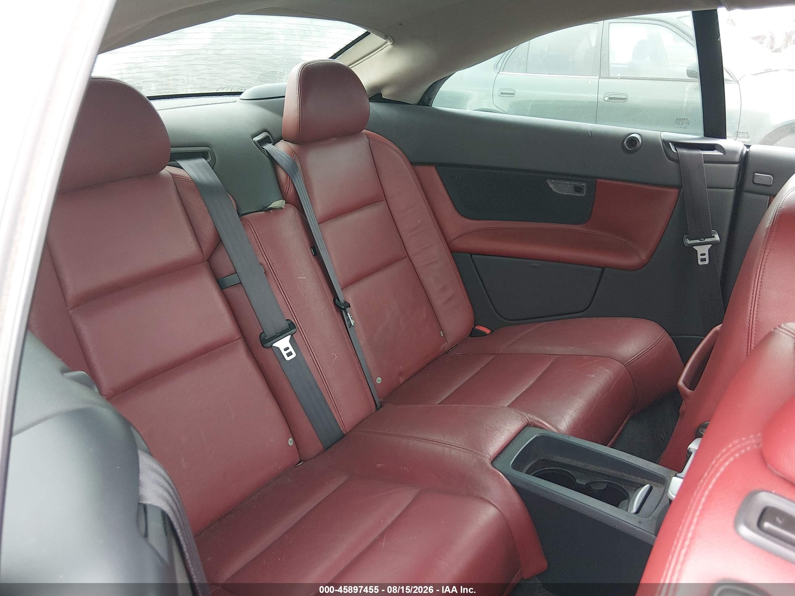 2011 Volvo C70 T5 (retail Only) Red vin: YV1672MC2BJ116250