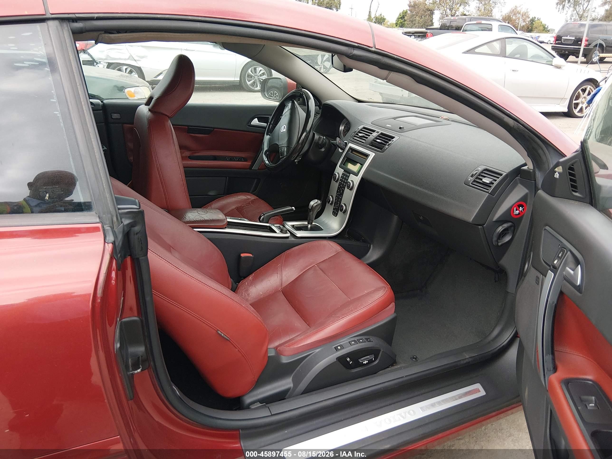 2011 Volvo C70 T5 (retail Only) Red vin: YV1672MC2BJ116250