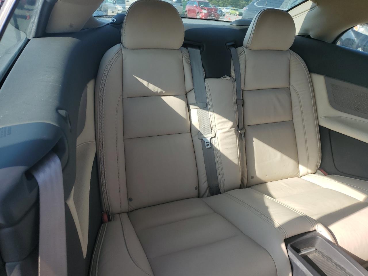 2011 Volvo C70 T5 Burgundy vin: YV1672MC2BJ117611
