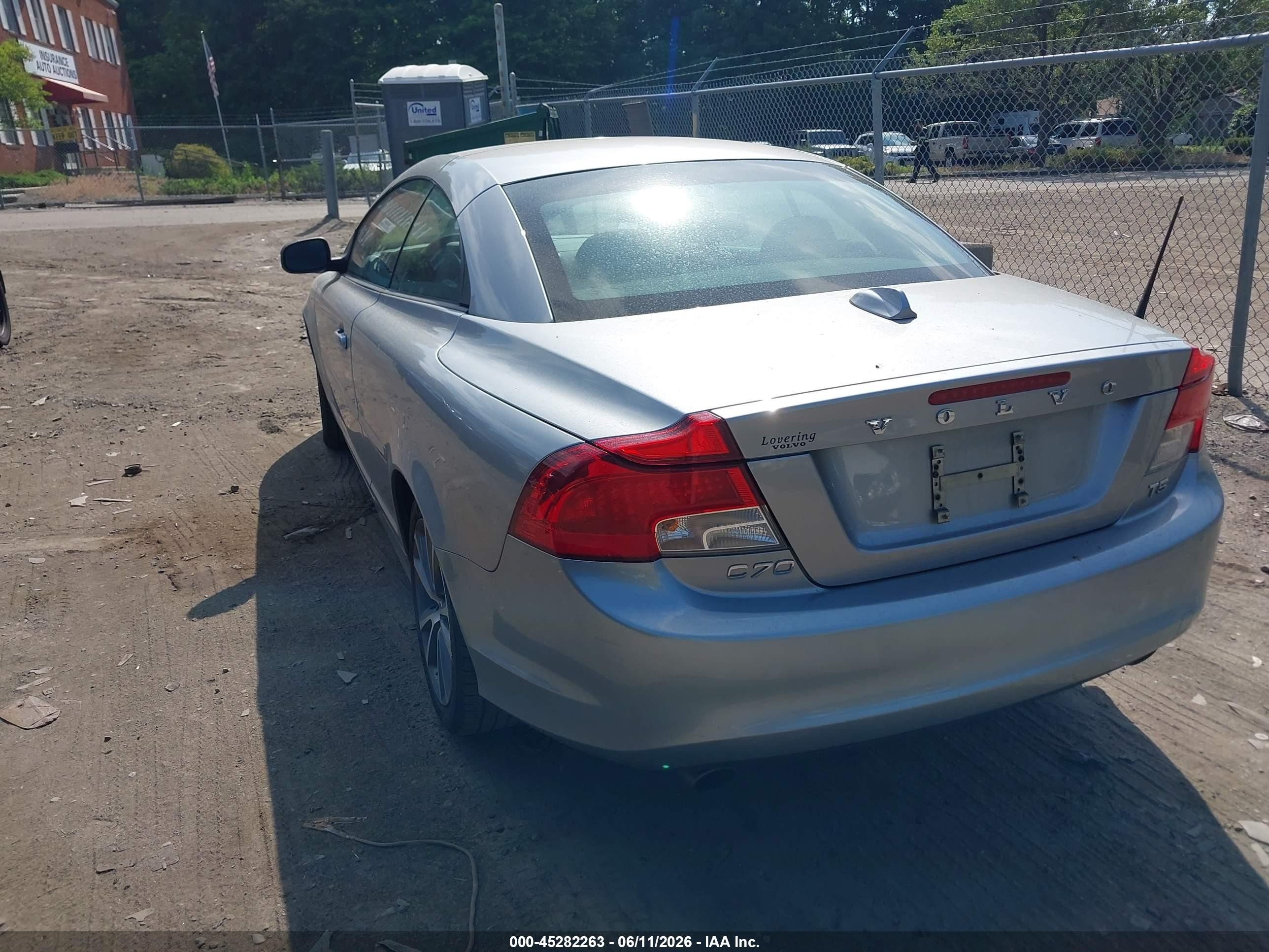 2011 Volvo C70 T5 Silver vin: YV1672MC2BJ118645