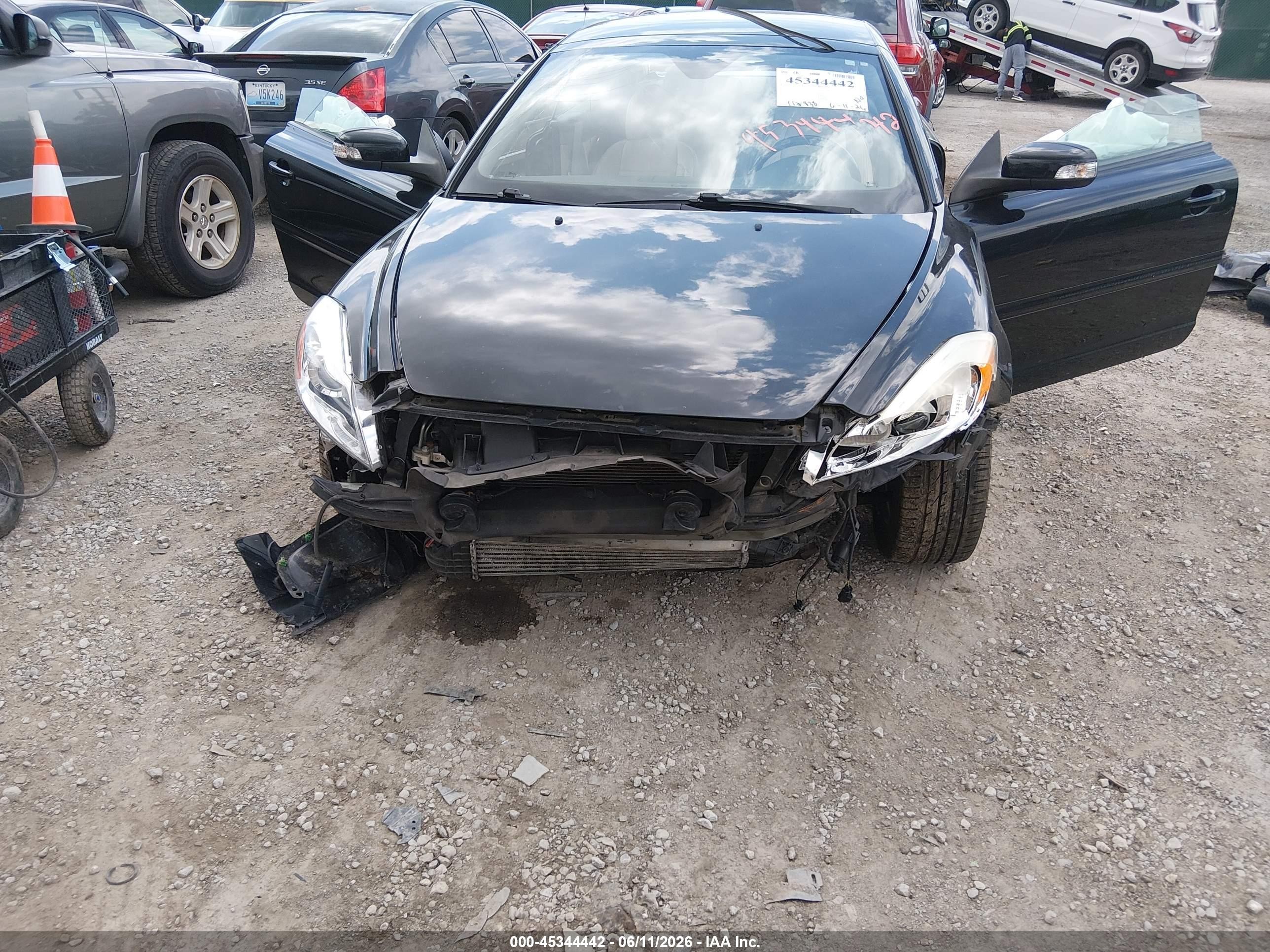 2011 Volvo C70 T5 (fleet Only)/t5 (retail Only) Черный vin: YV1672MC2BJ120699
