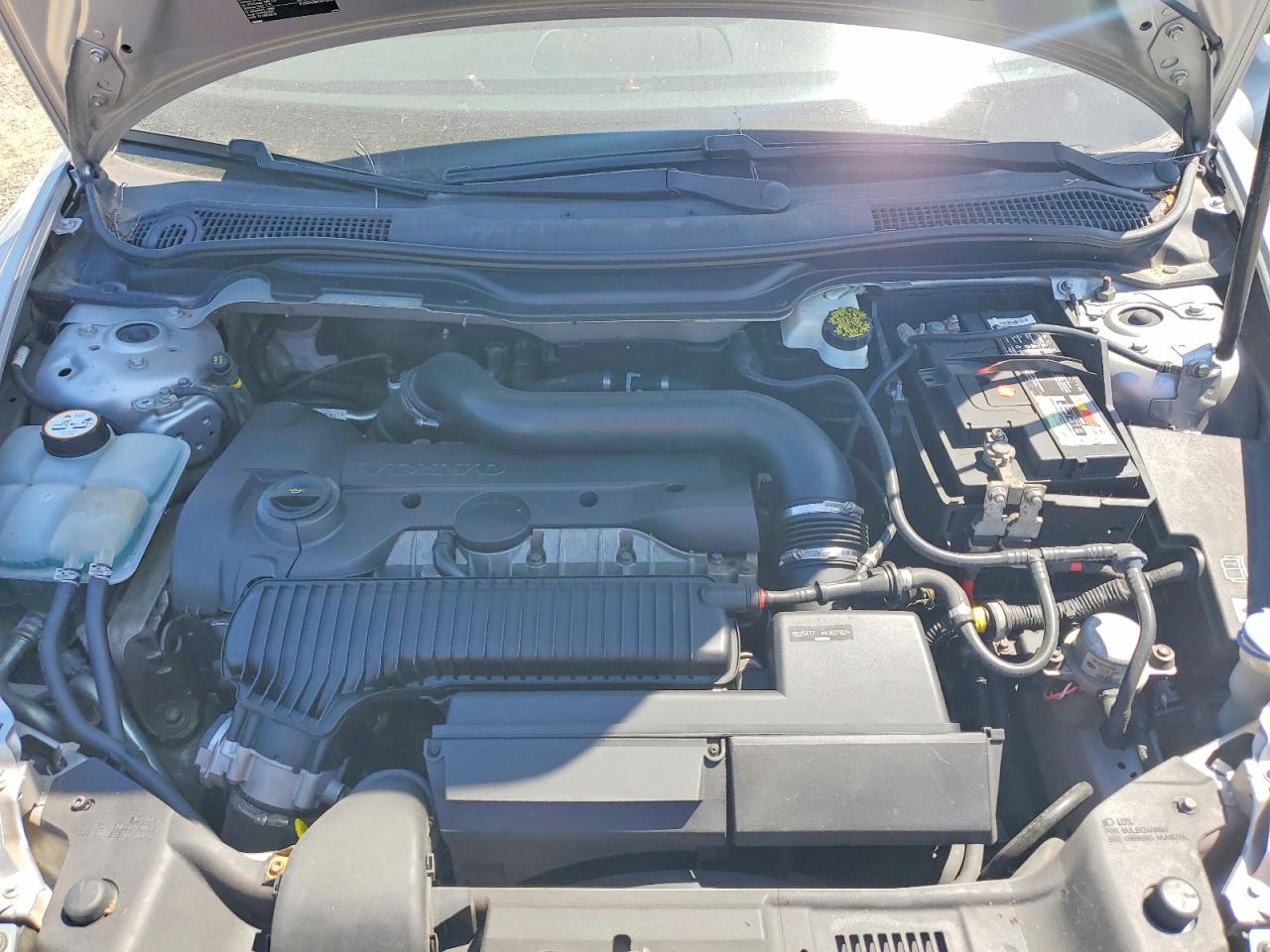 2012 Volvo C70 T5 Silver vin: YV1672MC2CJ129968