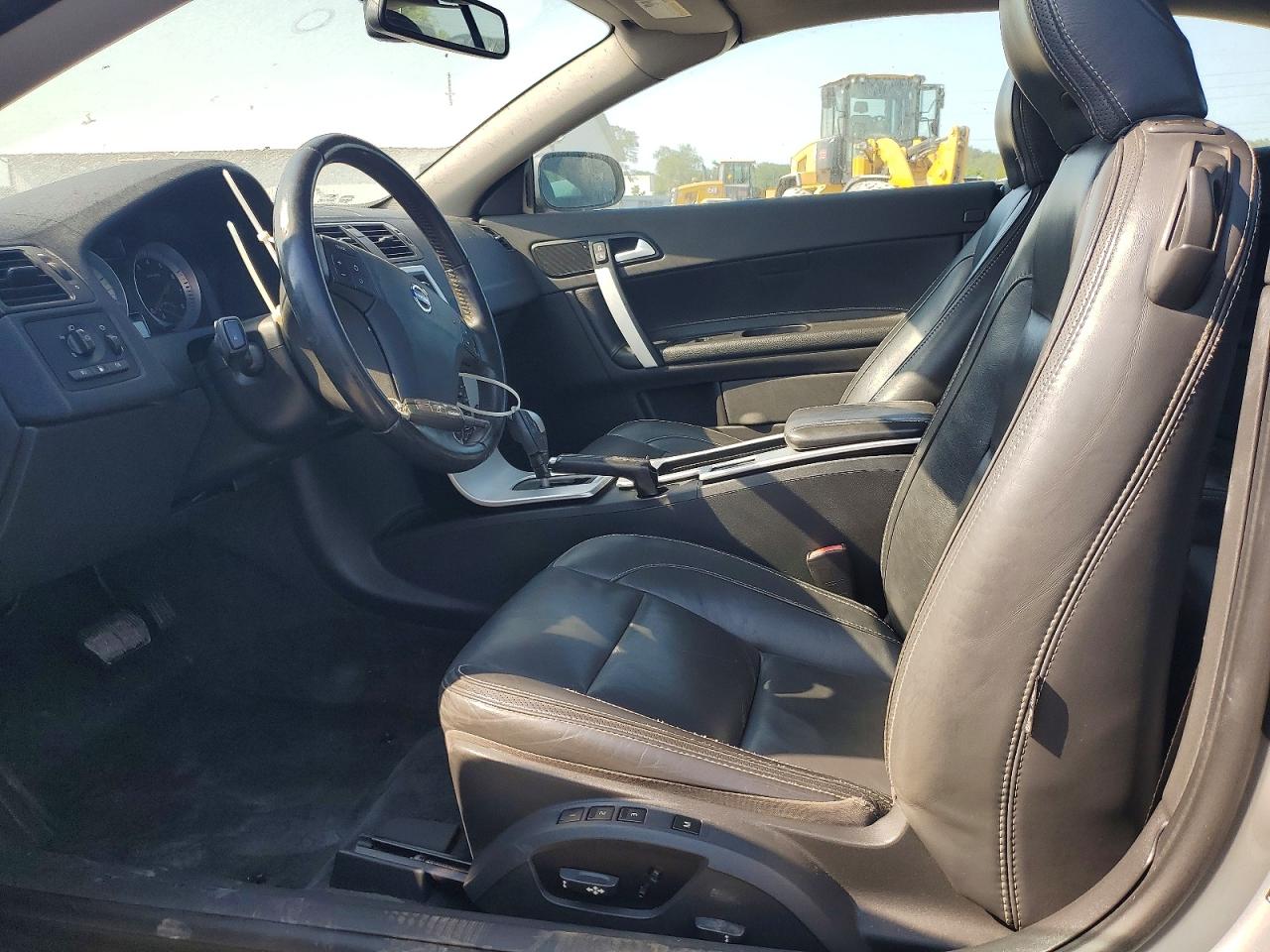 2012 Volvo C70 T5 Silver vin: YV1672MC2CJ129968