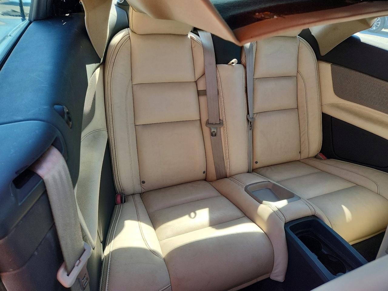 2013 Volvo C70 T5 Silver vin: YV1672MC2DJ136839