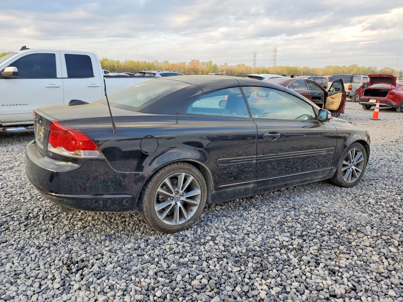 2010 Volvo C70 T5 Black vin: YV1672MC3AJ093298