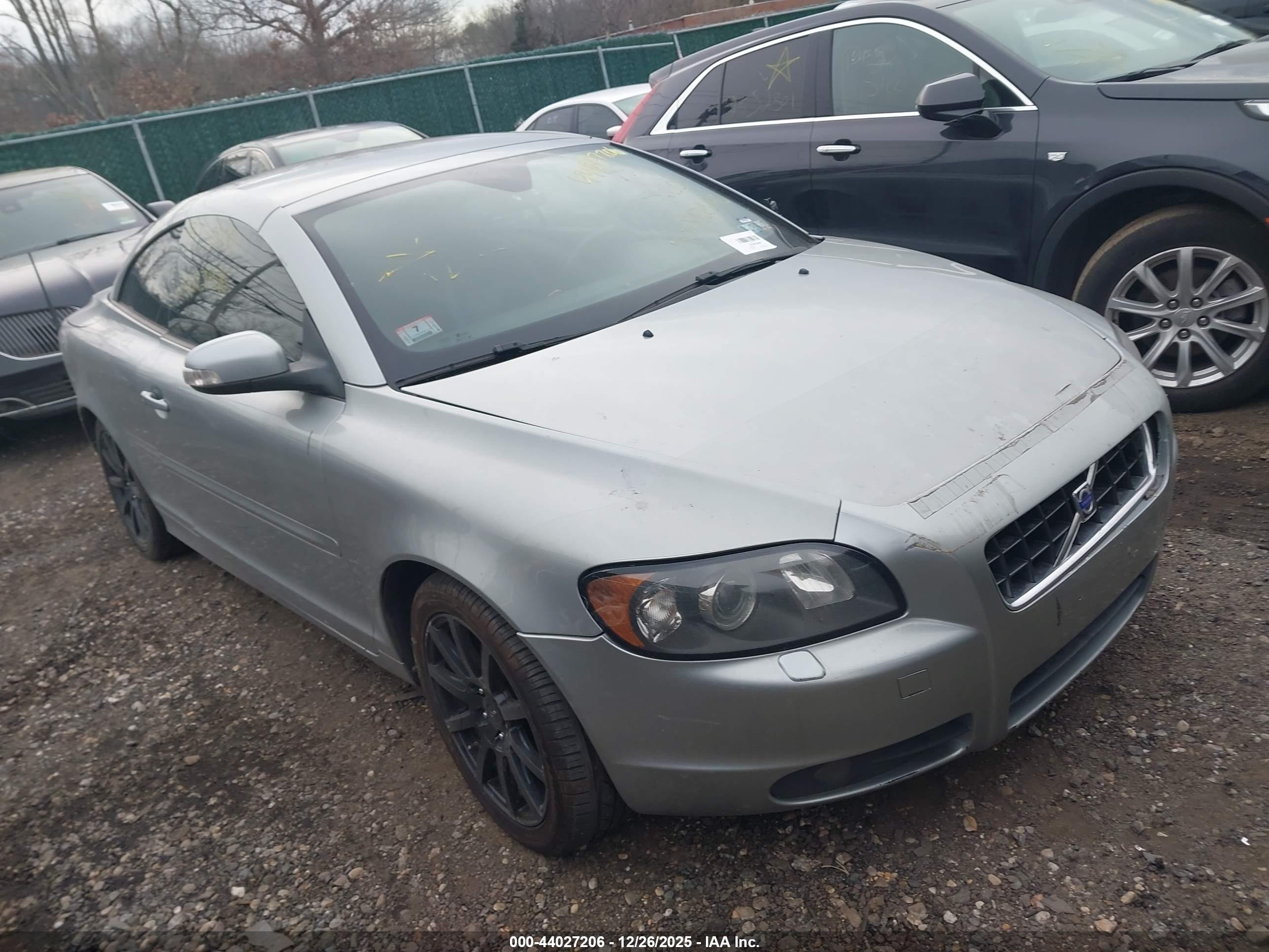 2010 Volvo C70 T5 Gray vin: YV1672MC3AJ094094