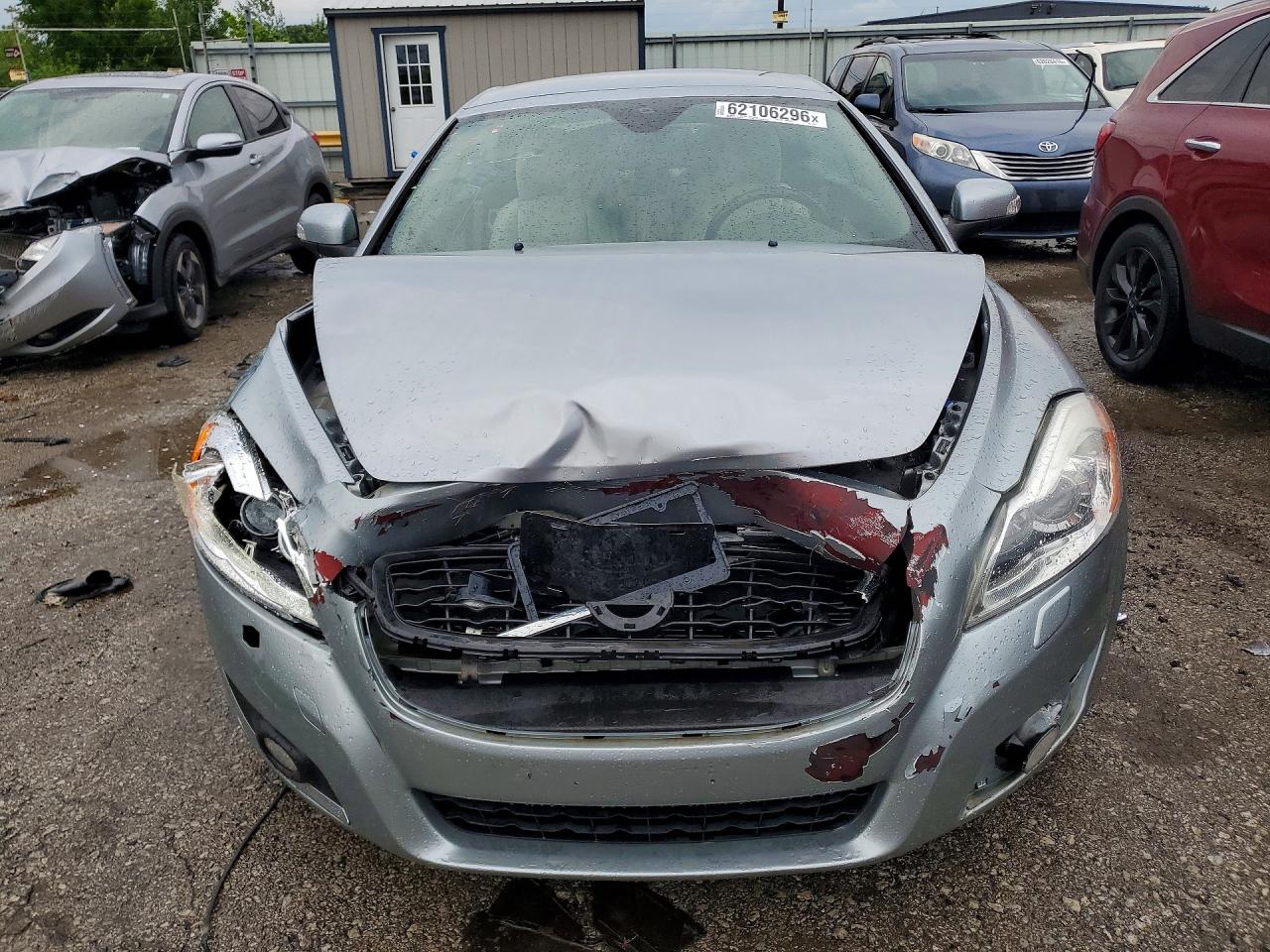 2013 Volvo C70 T5 Silver vin: YV1672MC3DJ140432