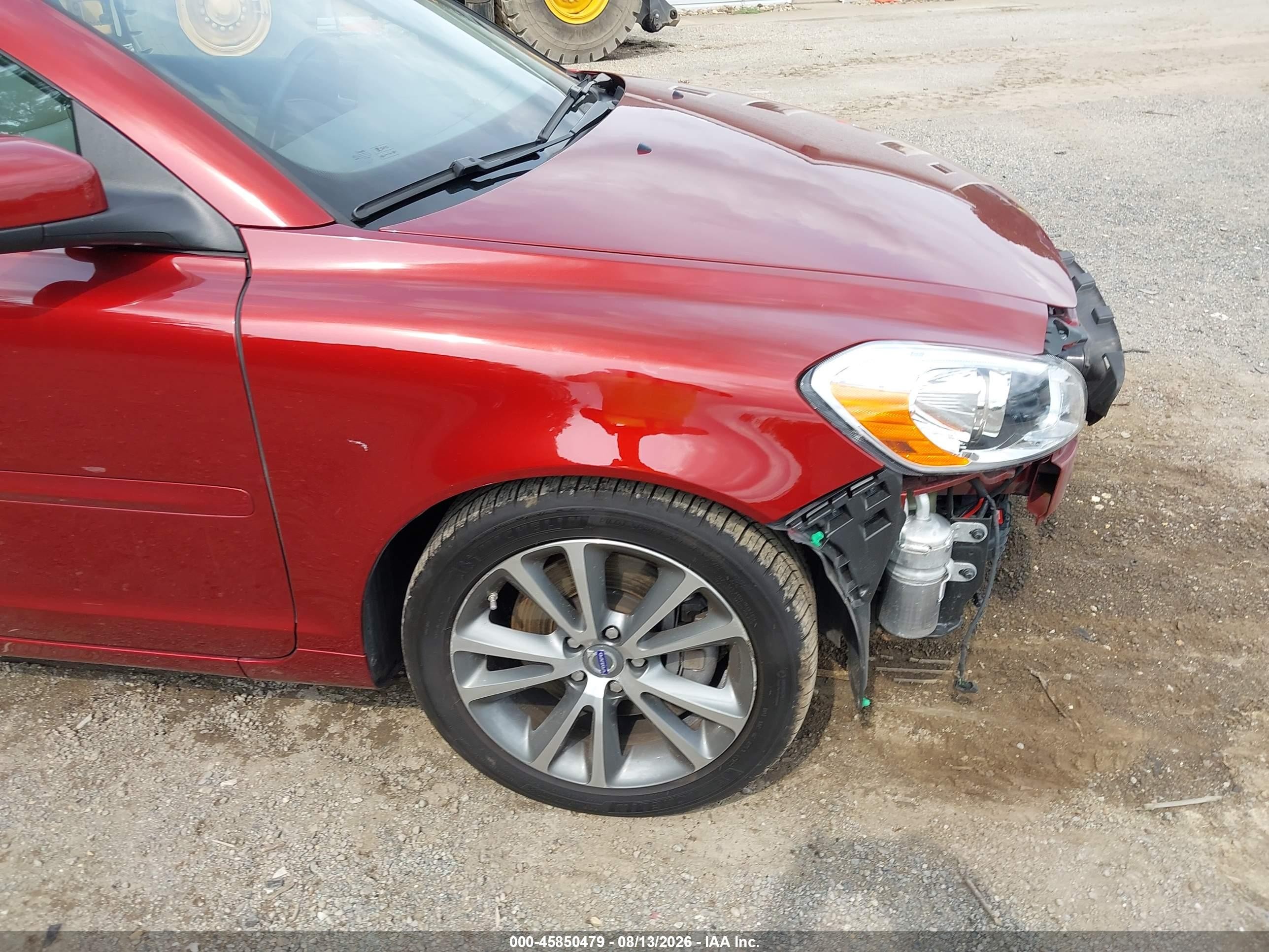 2013 Volvo C70 T5/t5 Platinum/t5 Platinum W/inscription Pkg/t5 Premier Plus/t5 Premier Plus W/inscription Pkg Red vin: YV1672MC3DJ143217