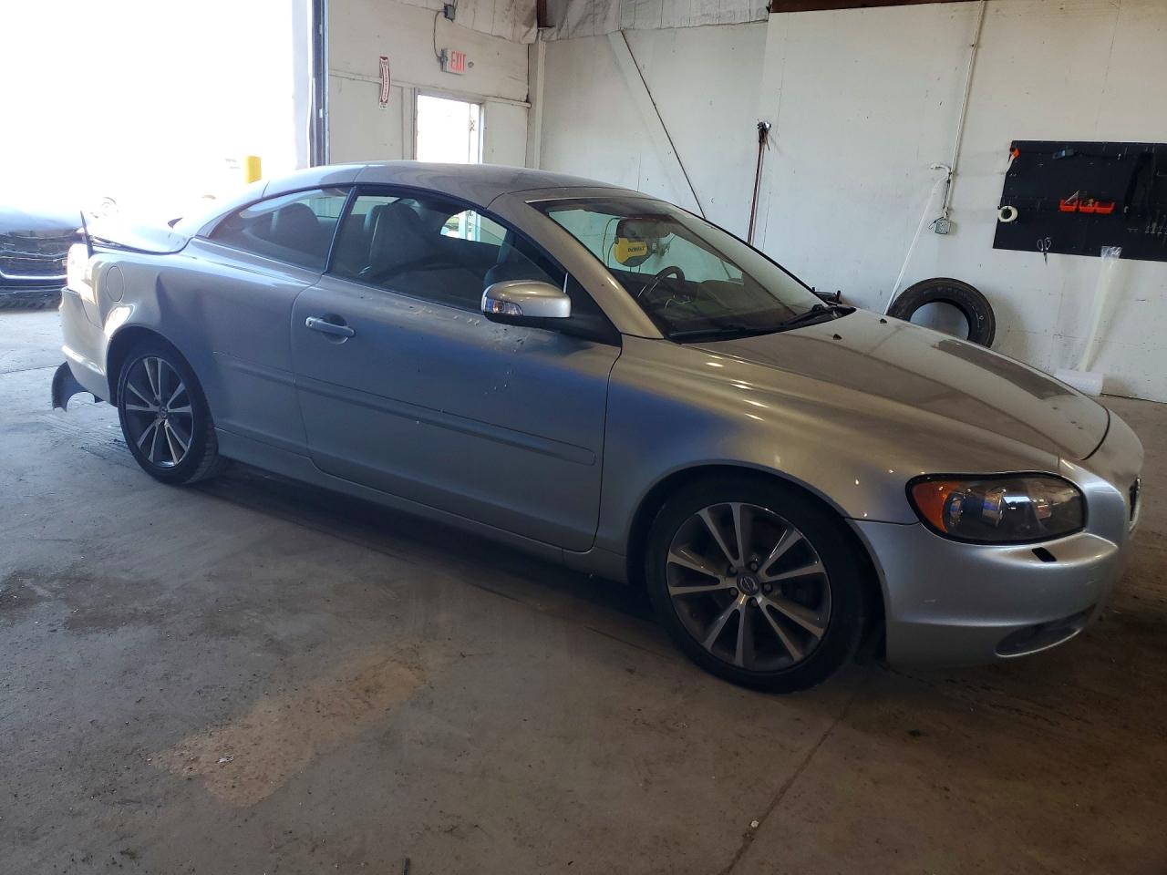 2010 Volvo C70 T5 Silver vin: YV1672MC4AJ090118