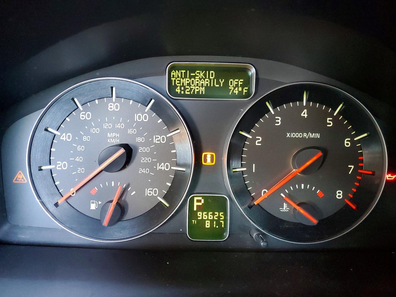 2010 Volvo C70 T5 Silver vin: YV1672MC4AJ090118