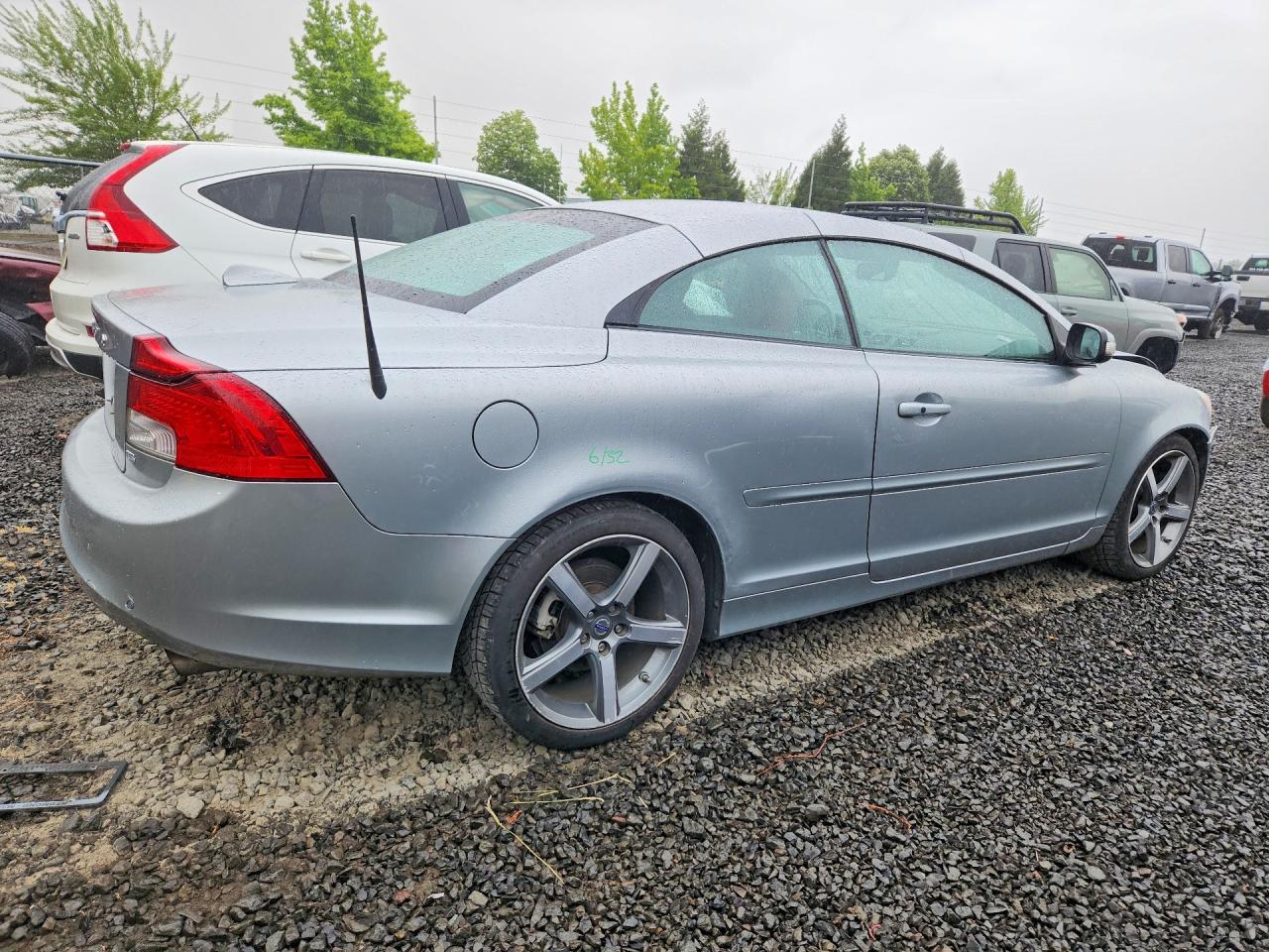 2011 Volvo C70 T5 Серебряный vin: YV1672MC4BJ107131