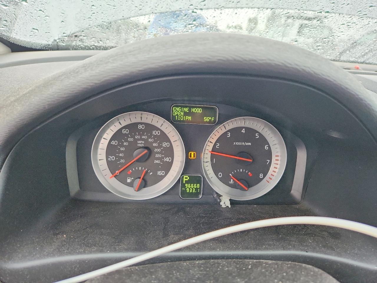 2011 Volvo C70 T5 Серебряный vin: YV1672MC4BJ107131